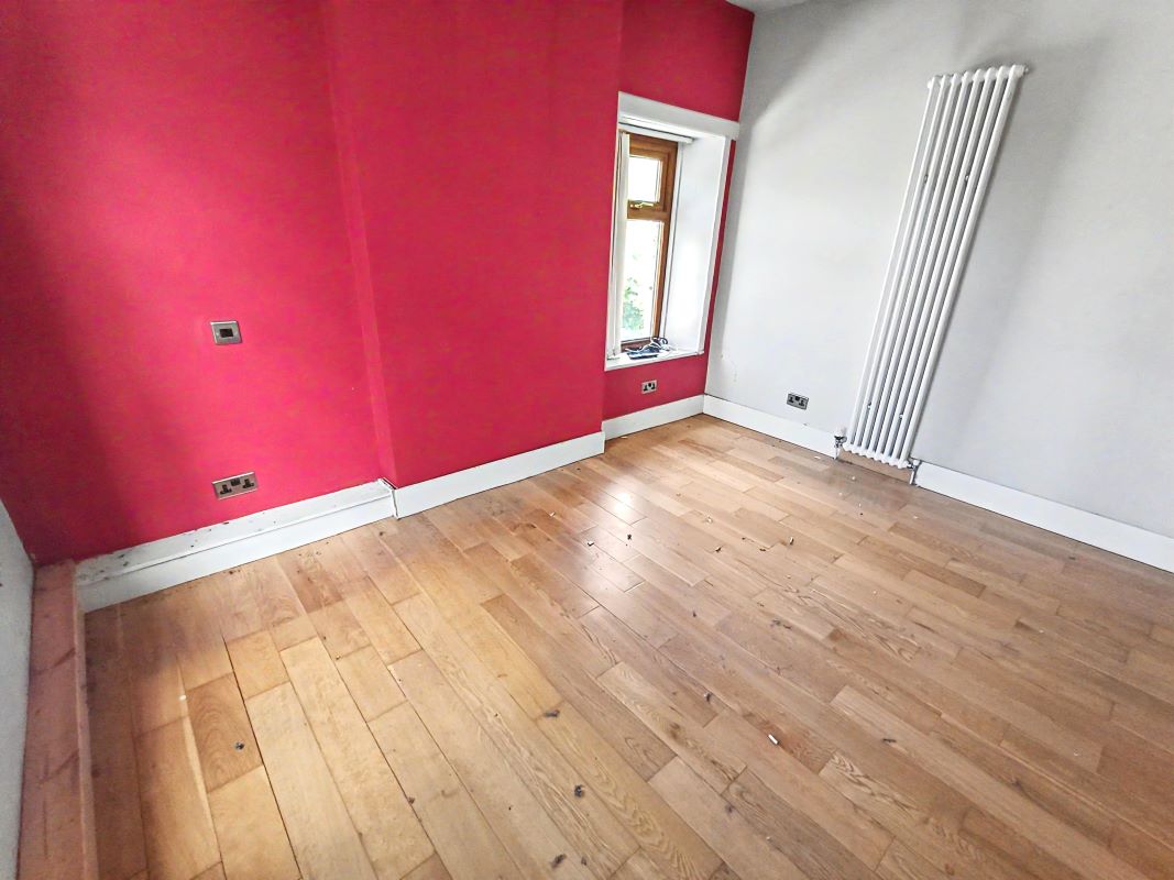 Image 9 of 18