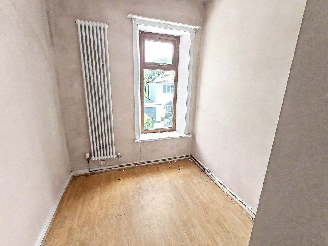 Image 11 of 18