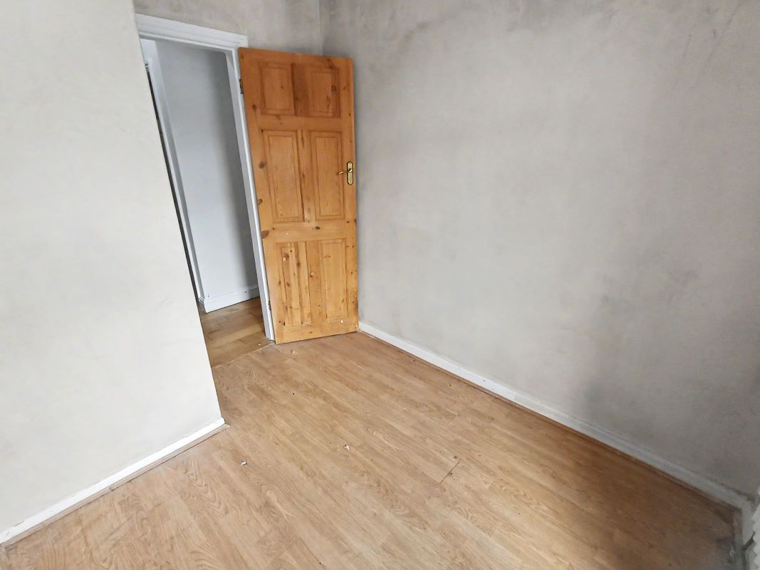 Image 12 of 18