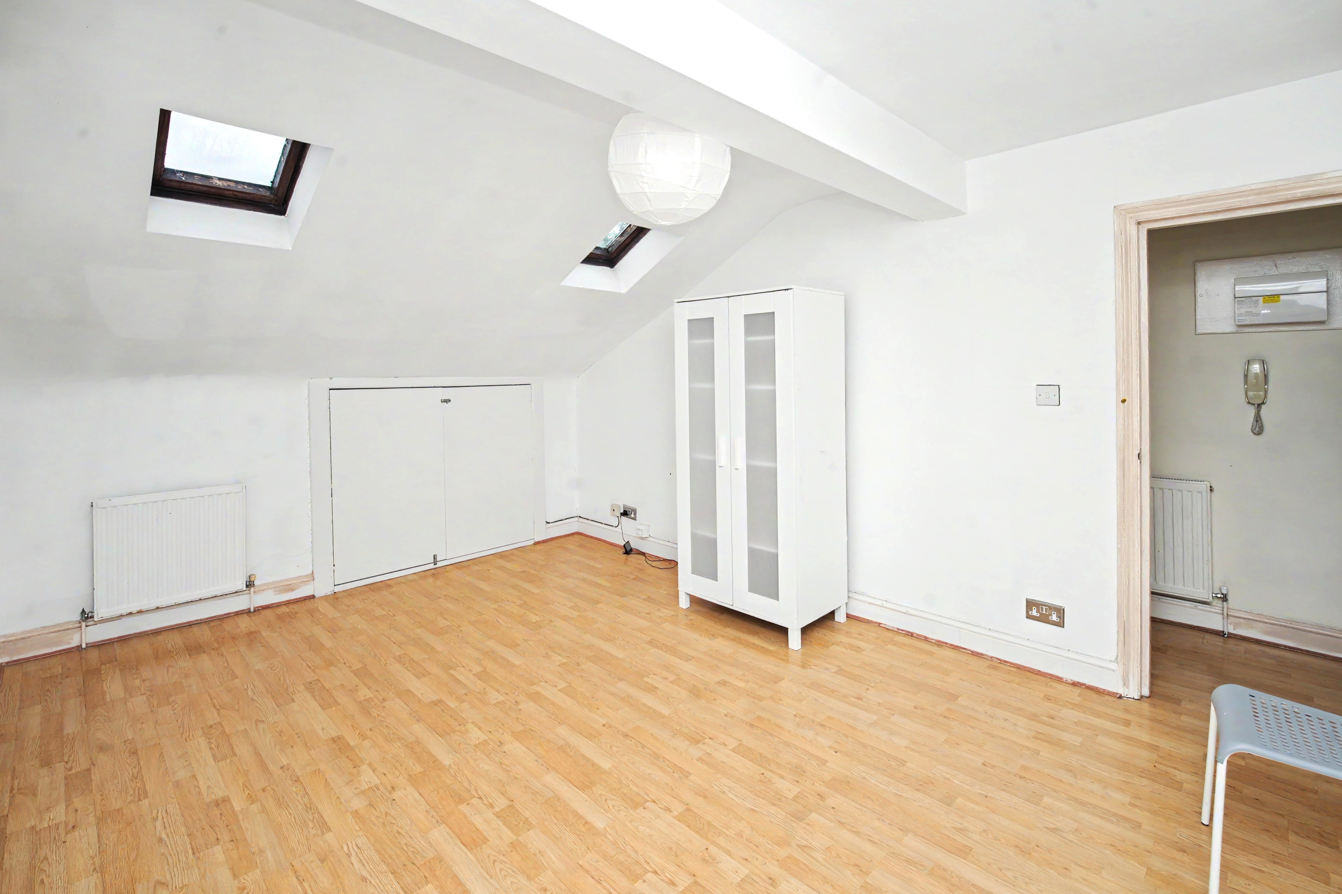 Image 2 of 9
