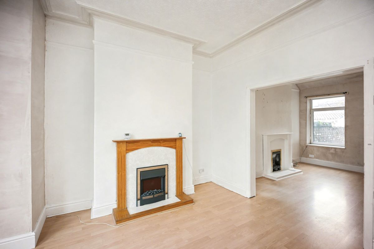 Image 3 of 17