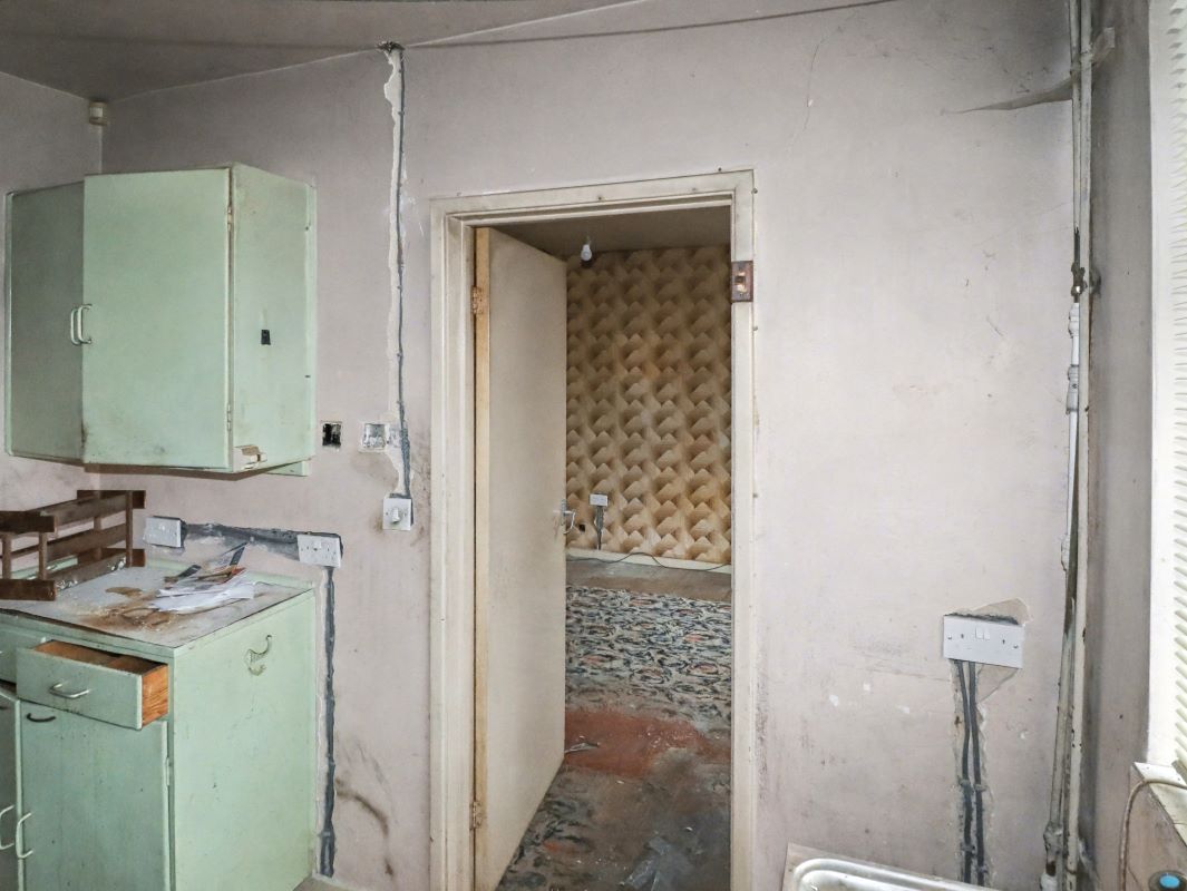 Image 6 of 15