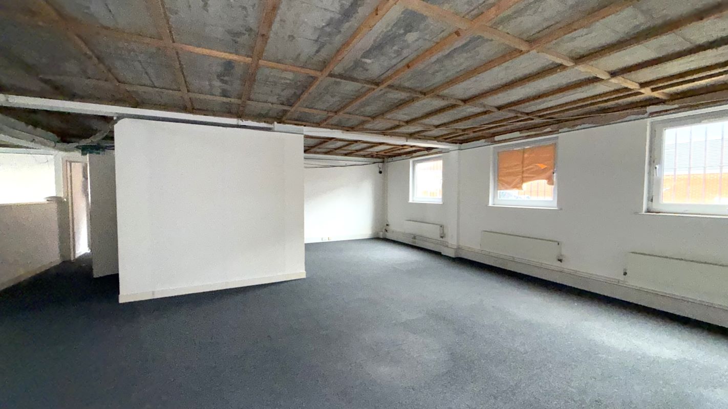 Image 4 of 14