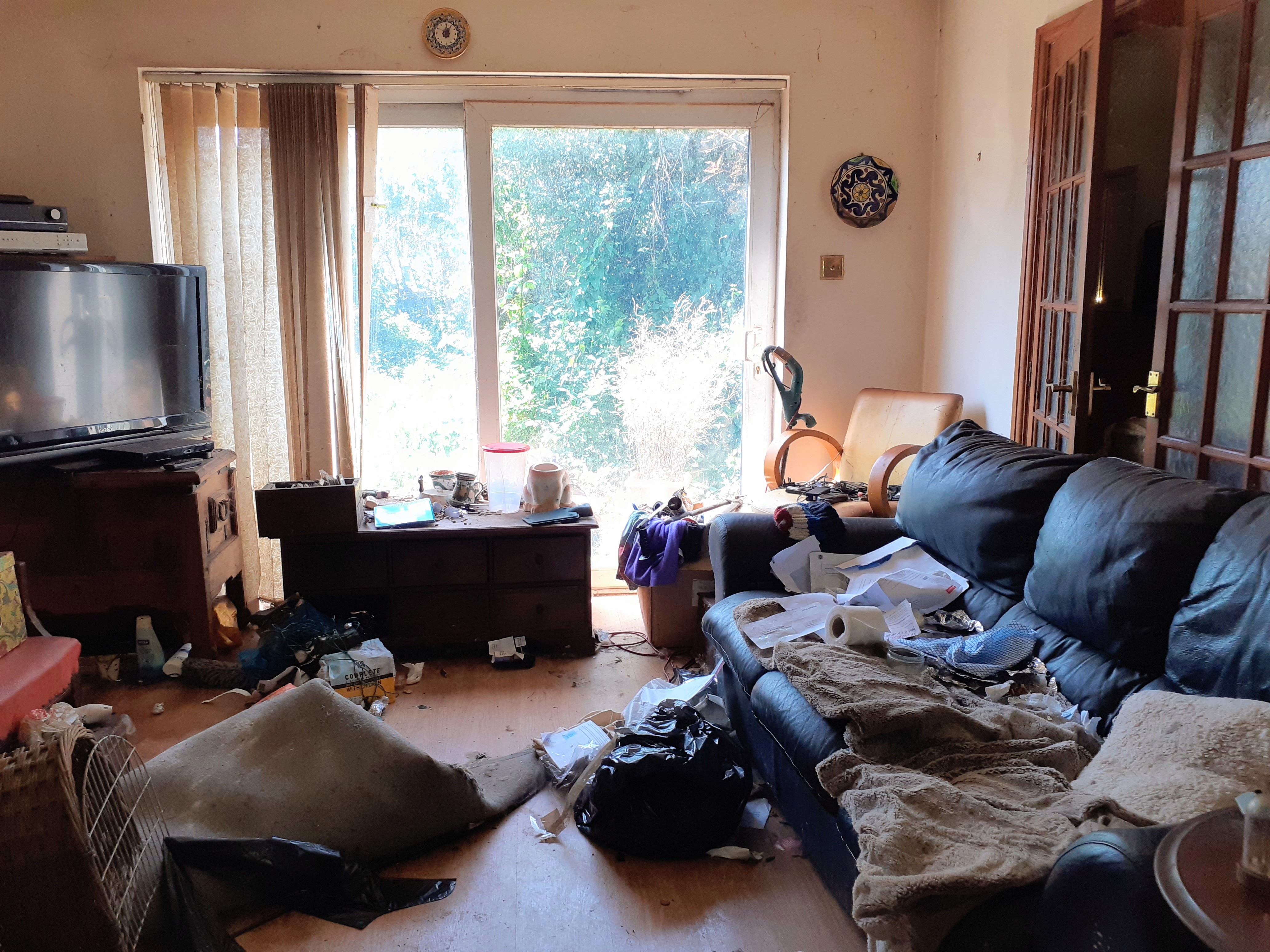 Image 2 of 7