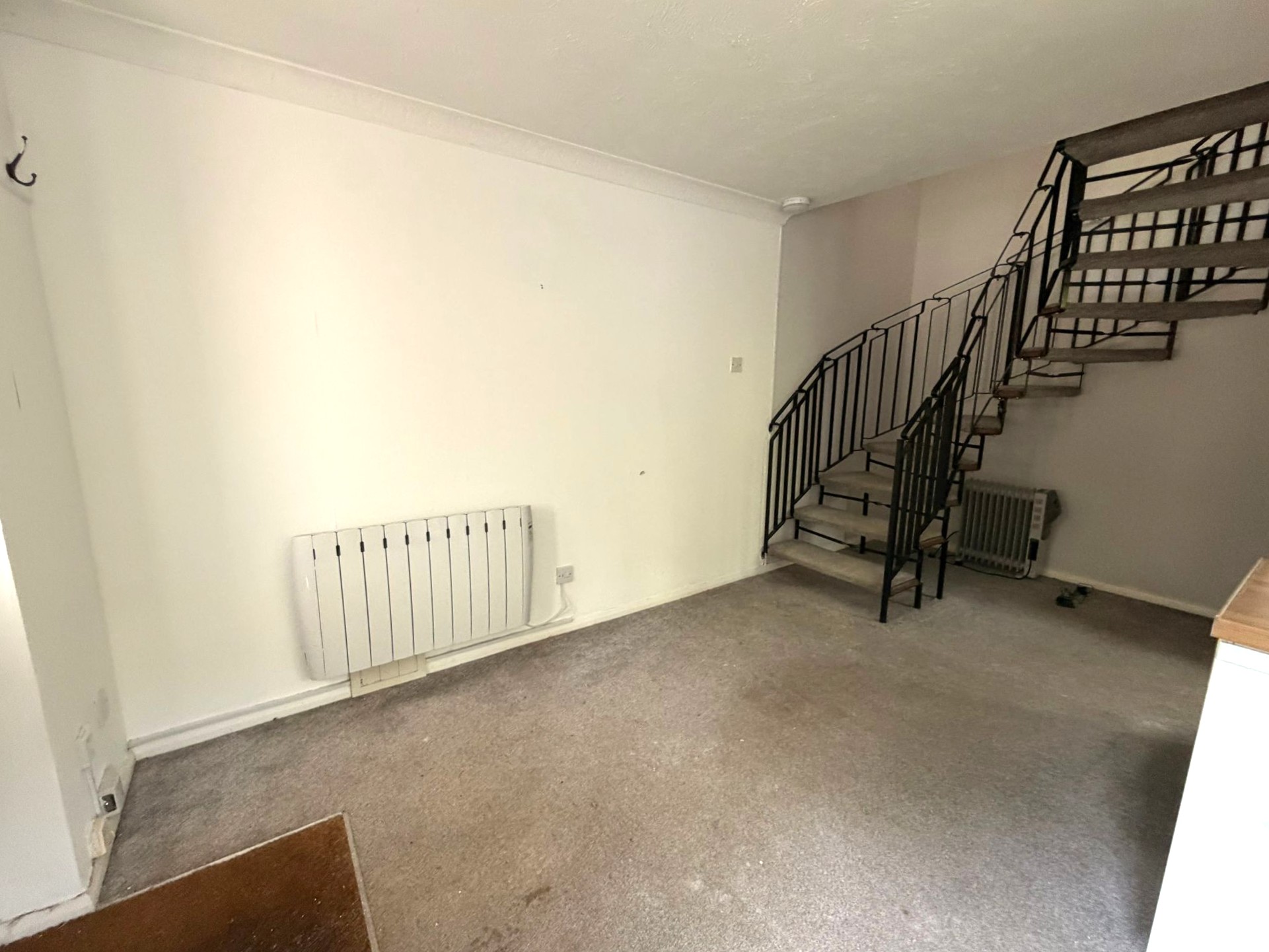 Image 4 of 9