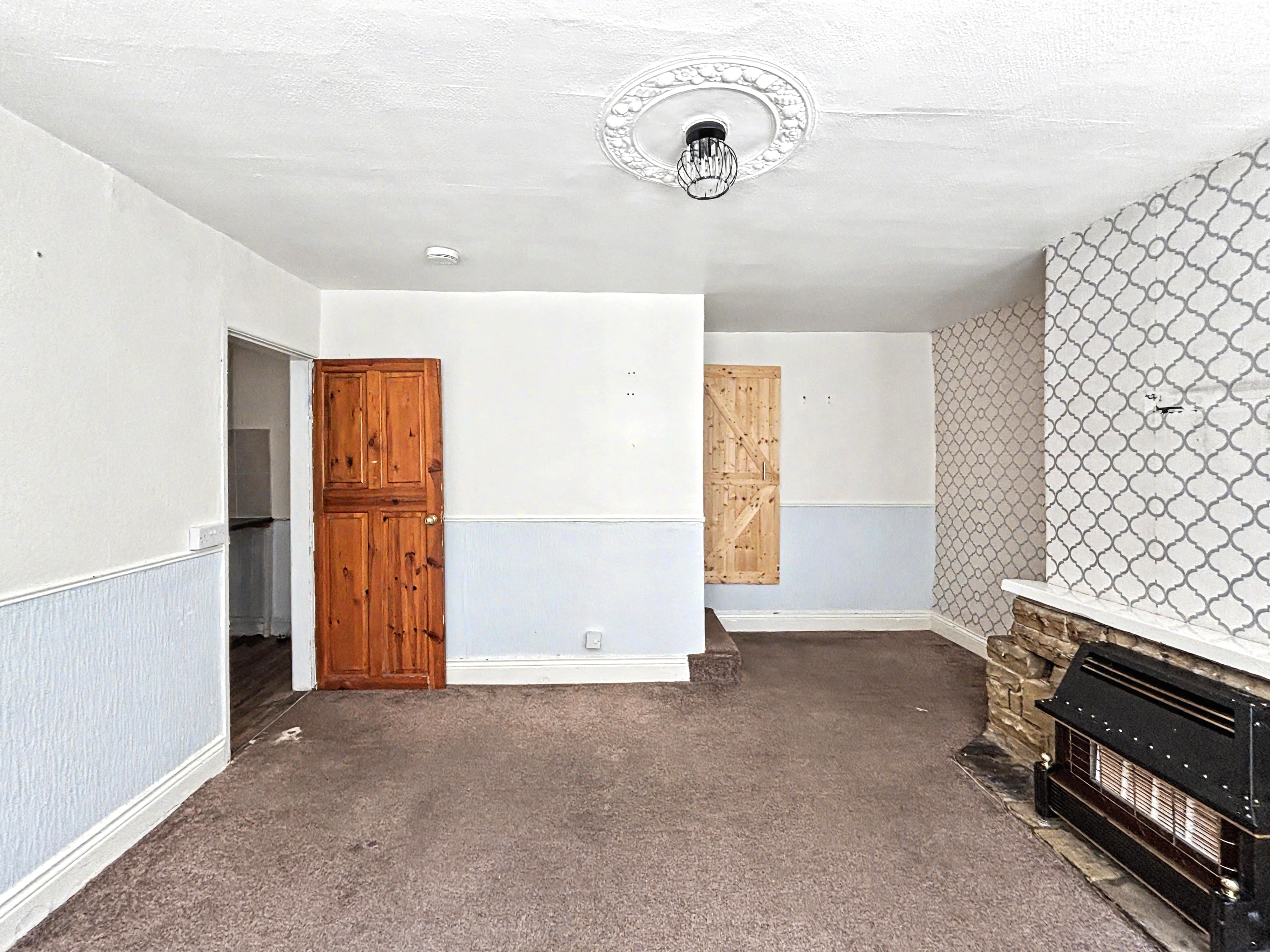 Image 3 of 12