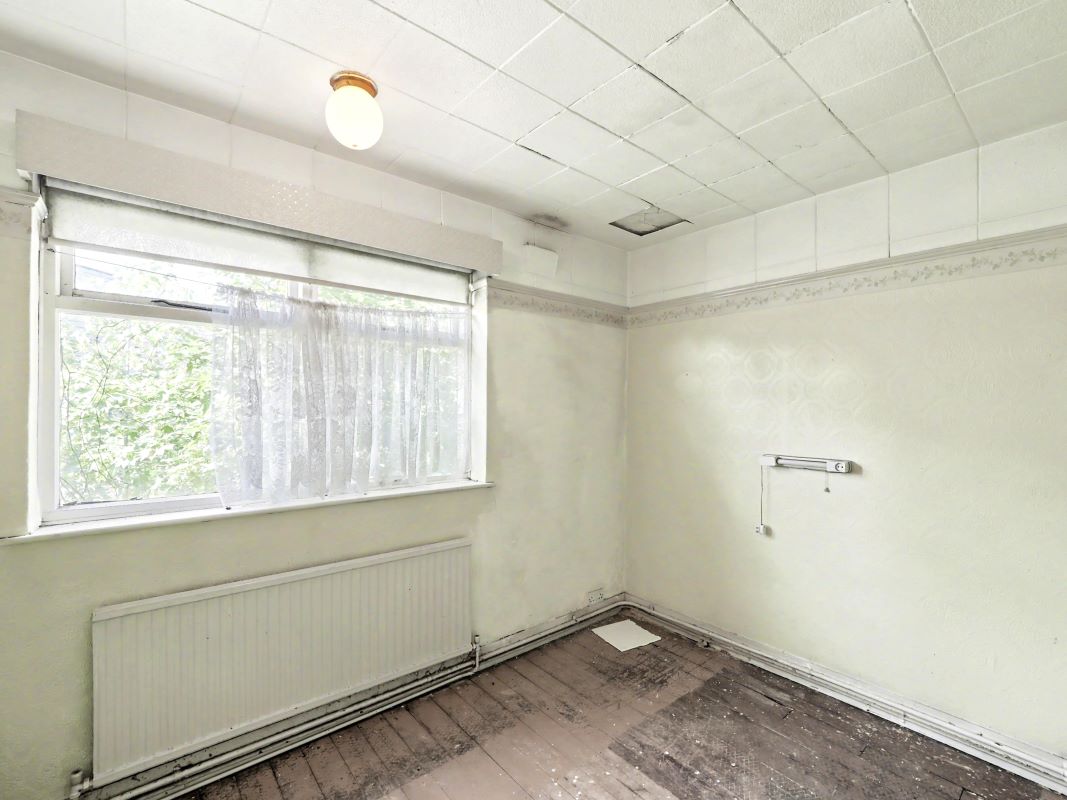 Image 9 of 16