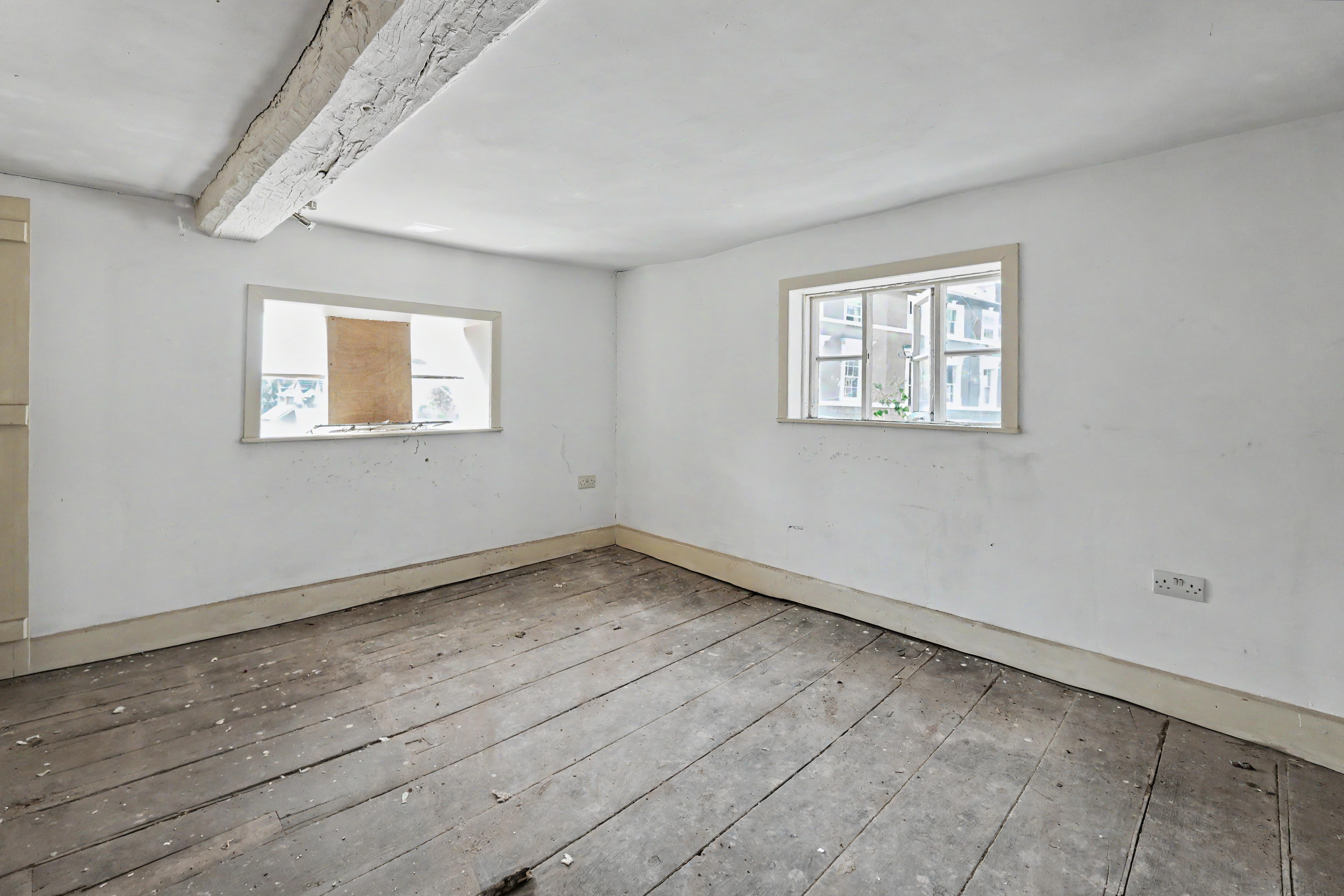Image 10 of 19