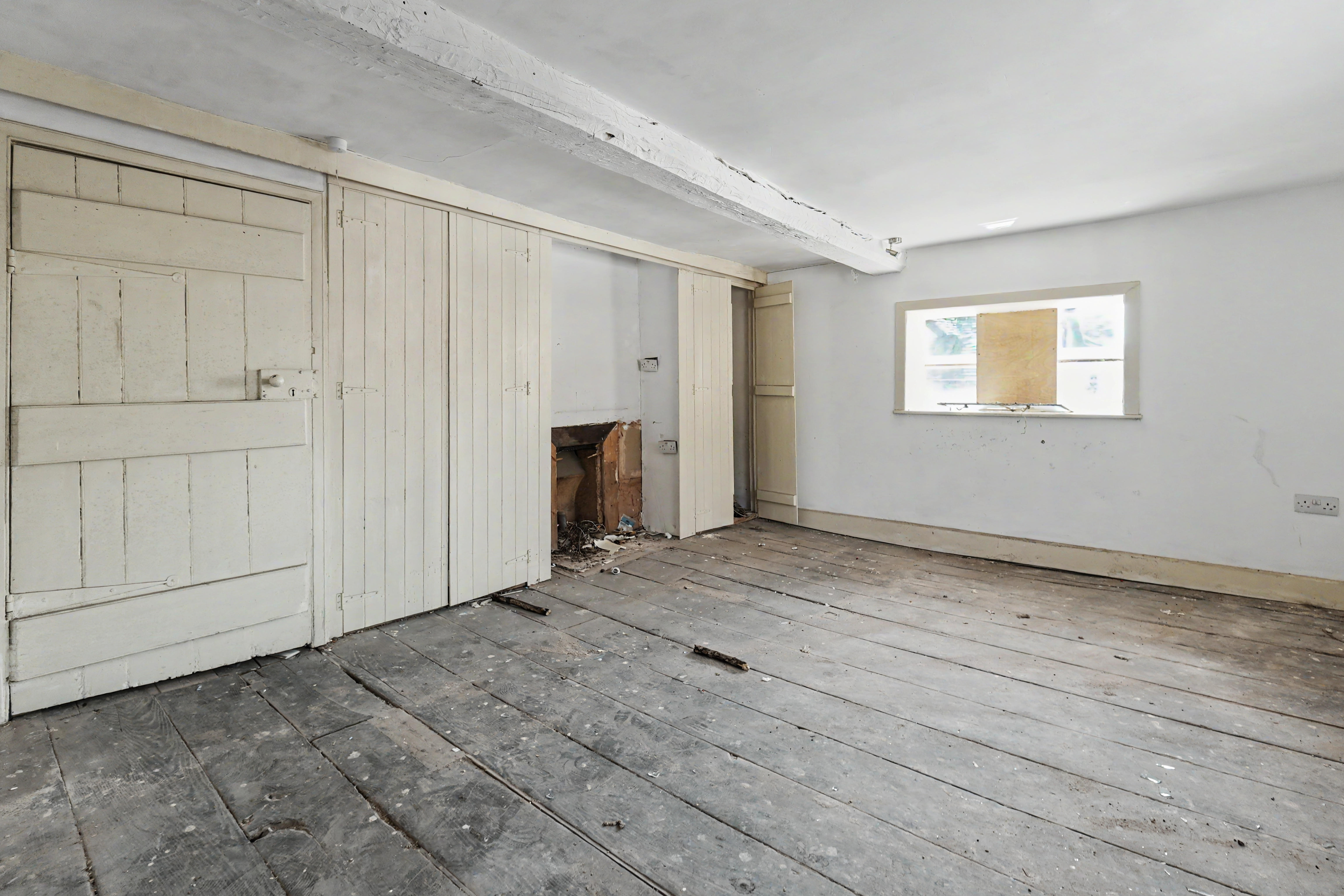 Image 11 of 19