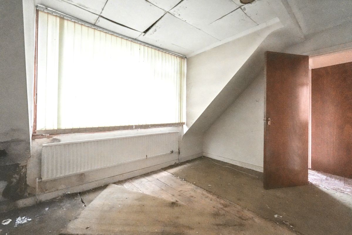 Image 12 of 23