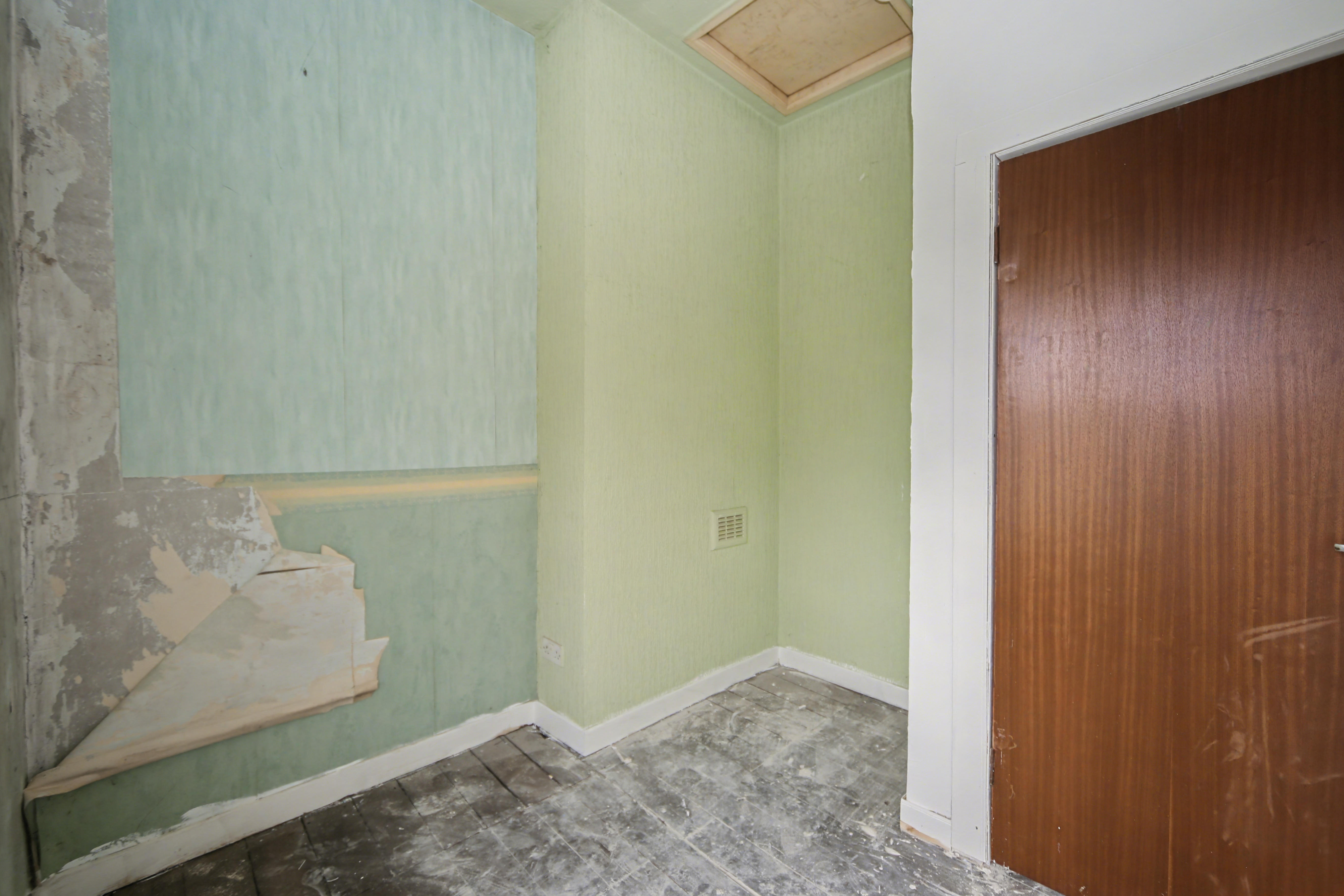 Image 14 of 18