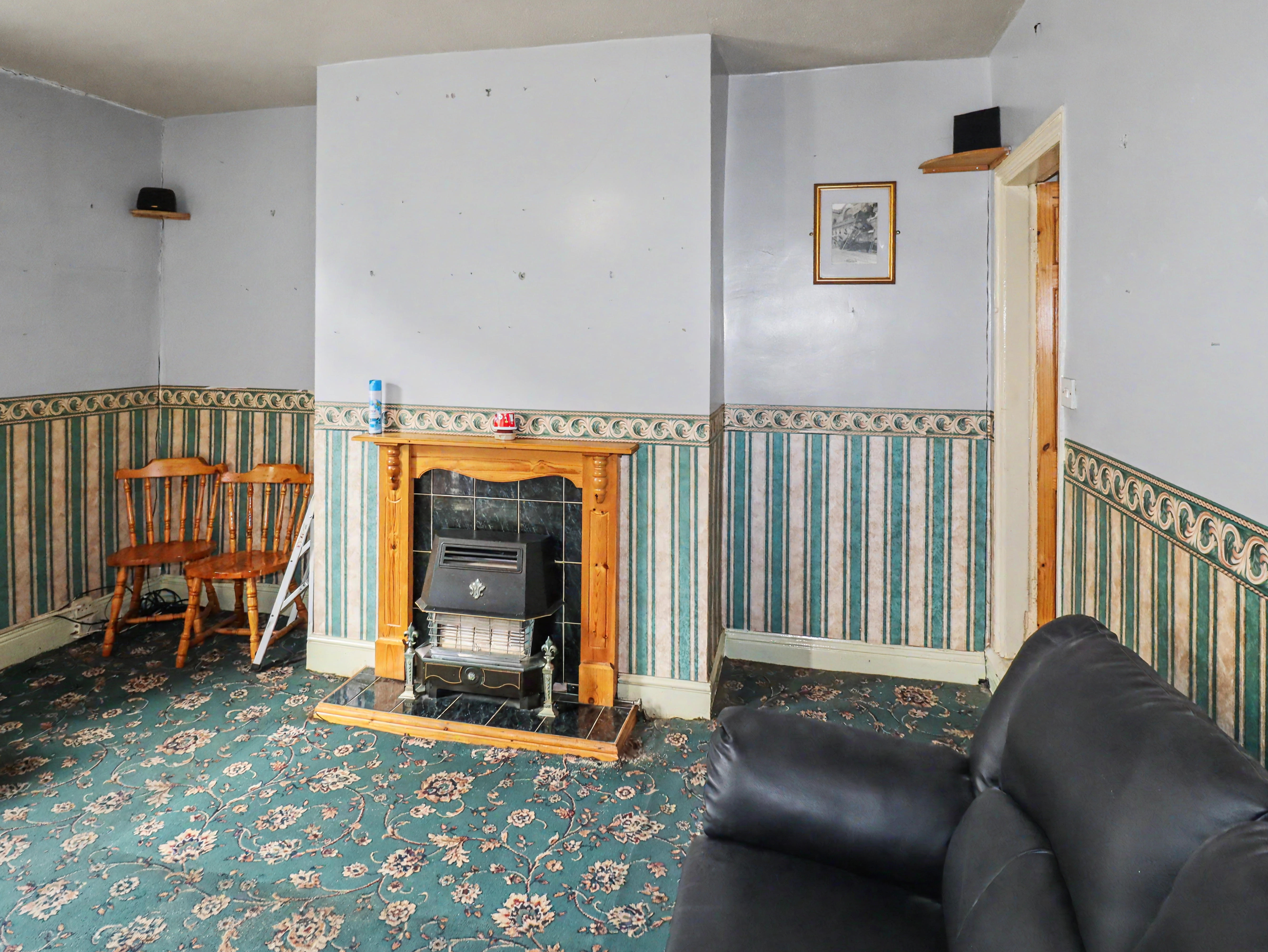 Image 2 of 15
