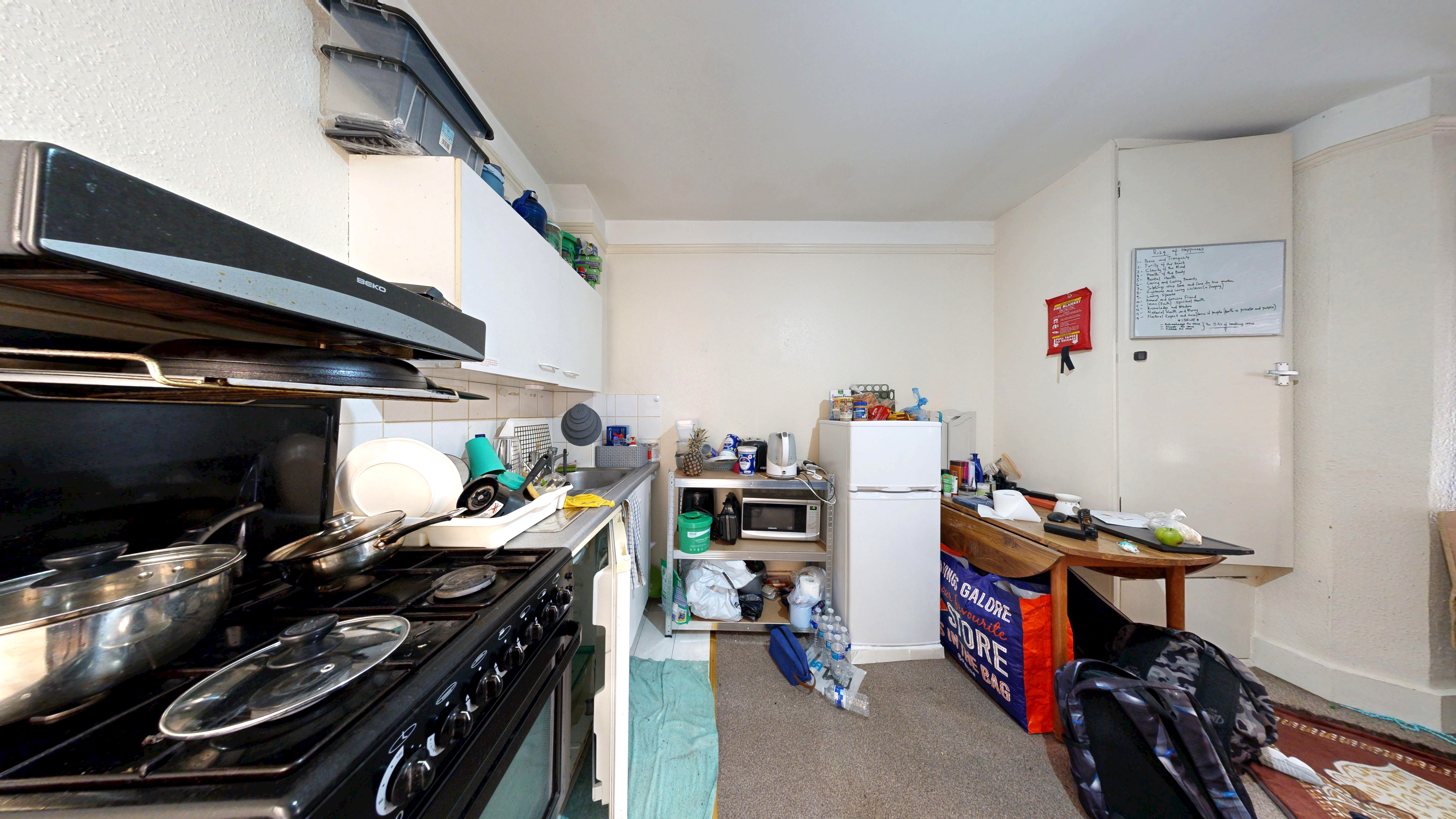 Image 4 of 31