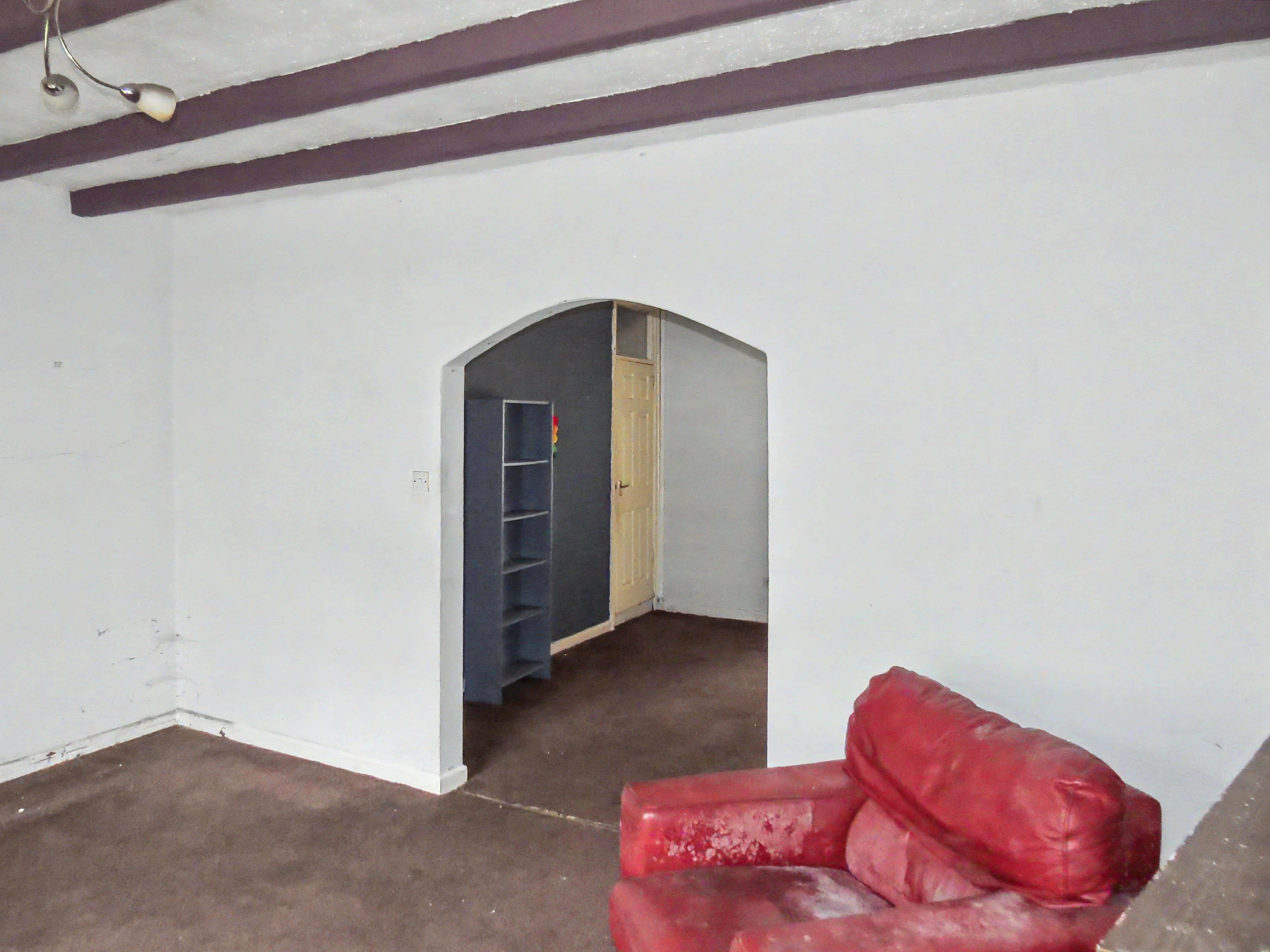 Image 4 of 19