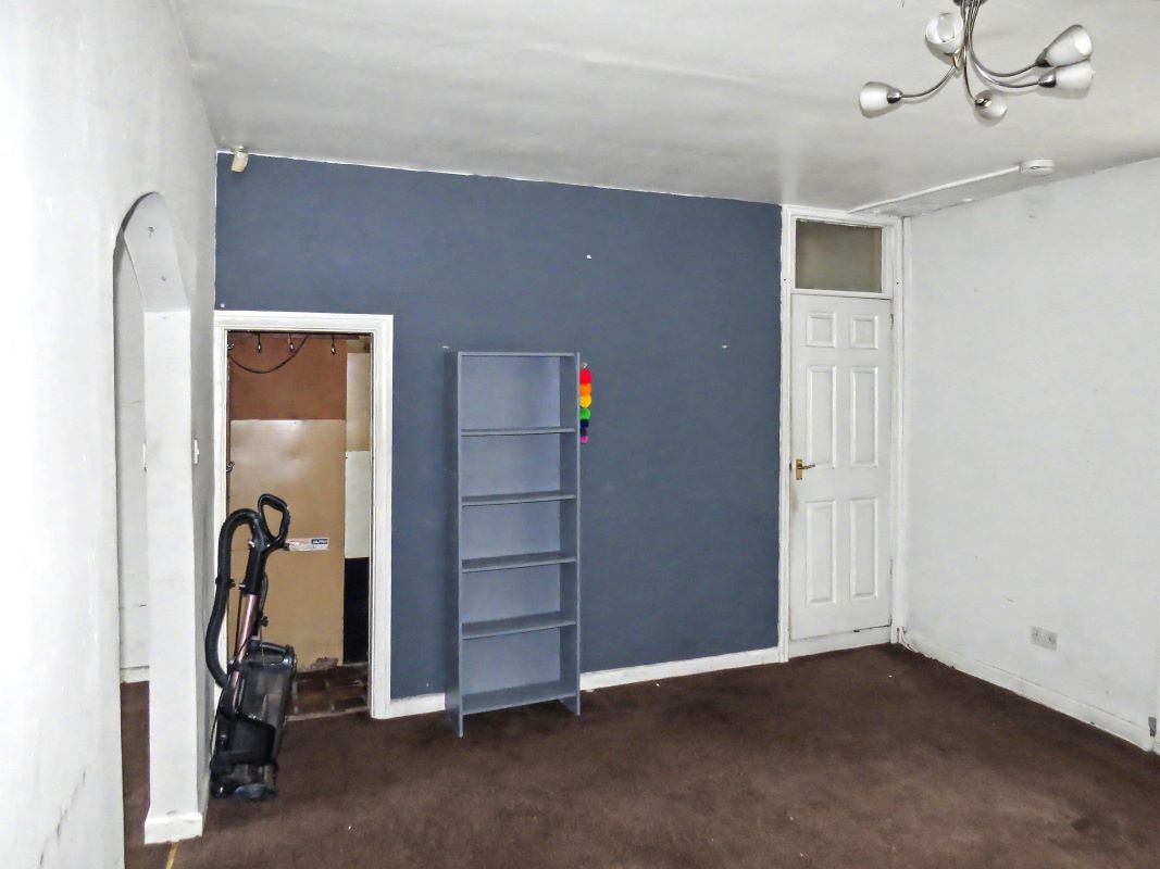 Image 6 of 19