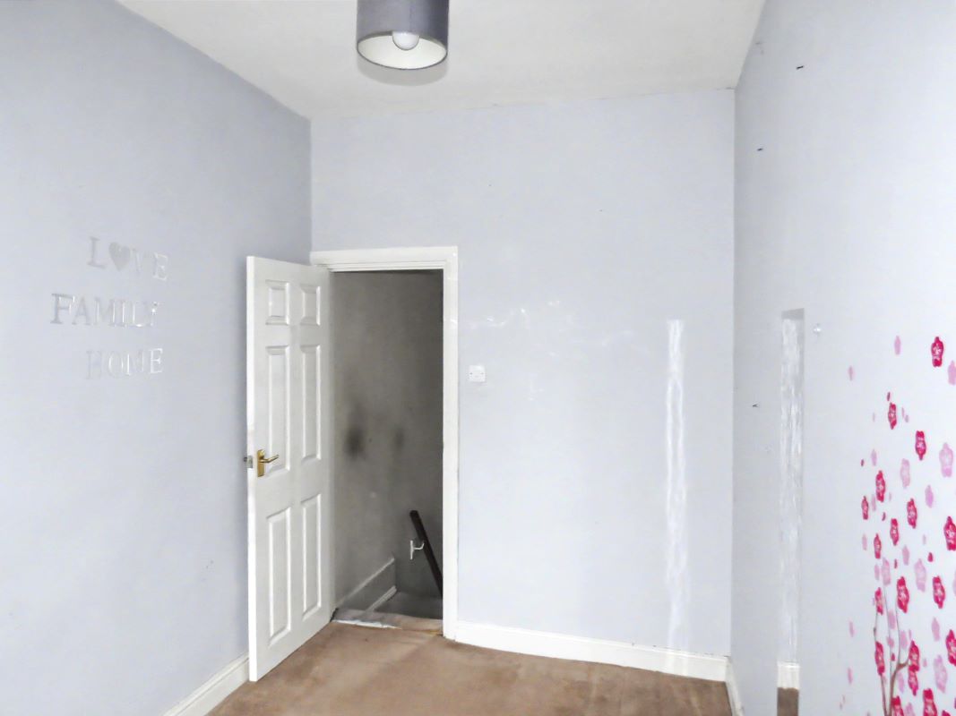 Image 15 of 19