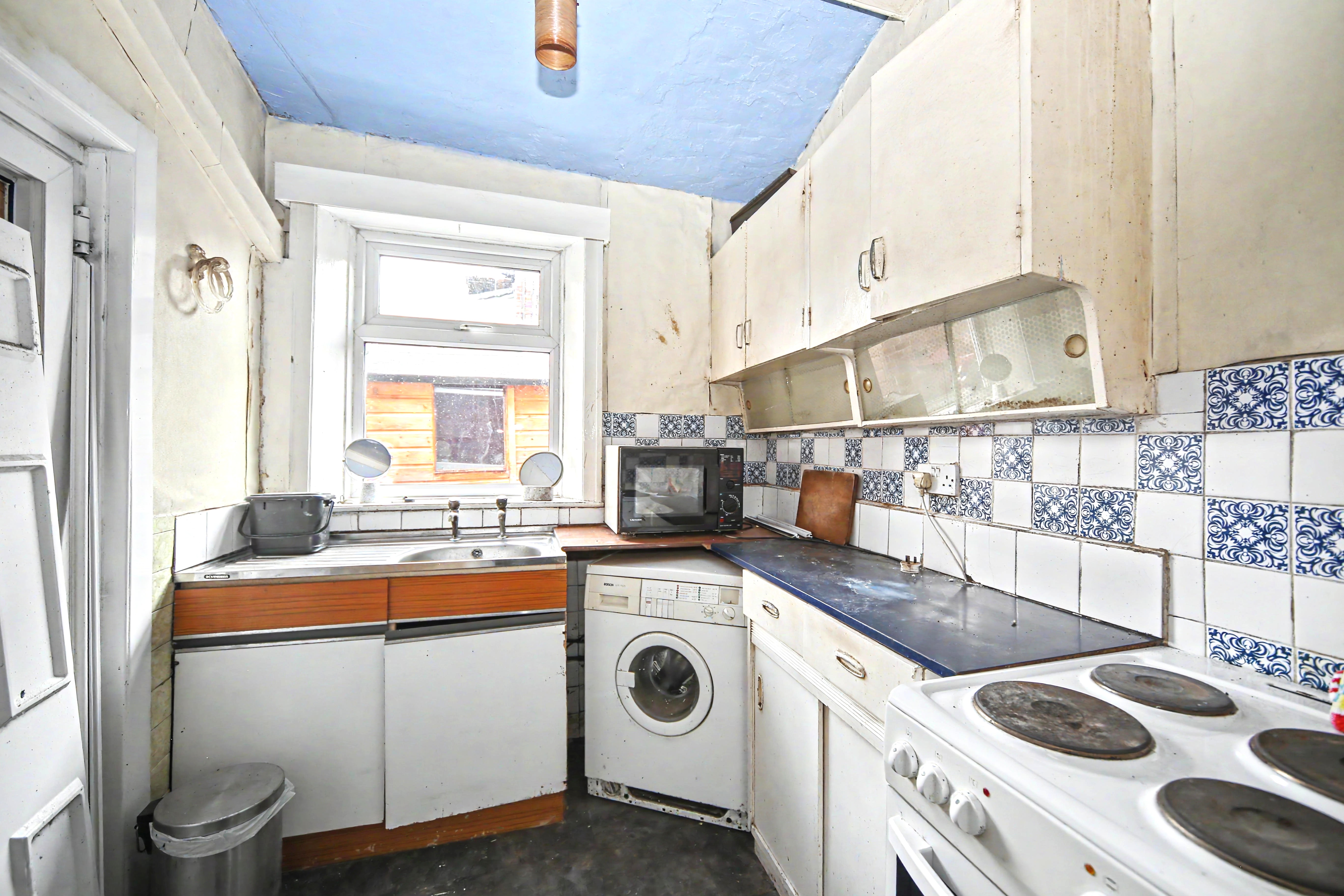 Image 7 of 17