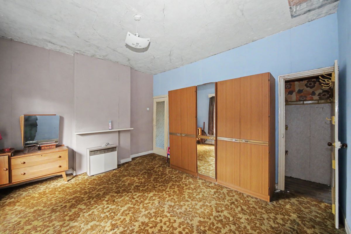Image 10 of 17