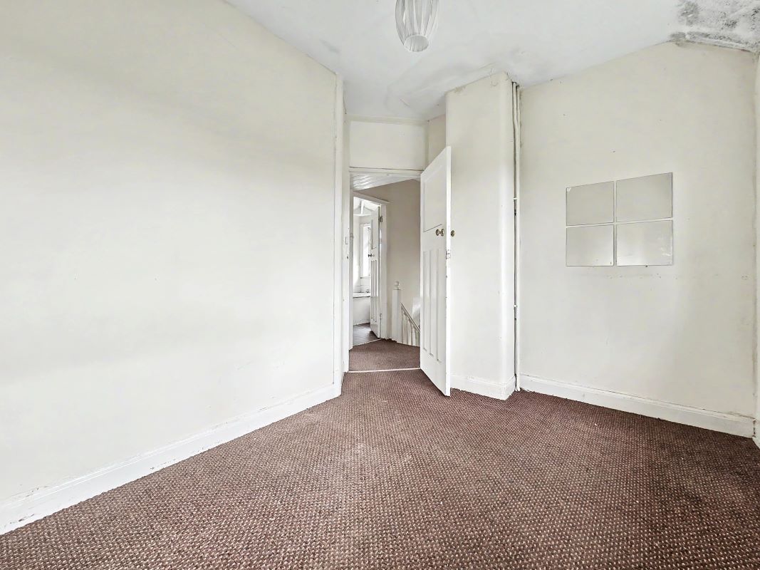 Image 11 of 16