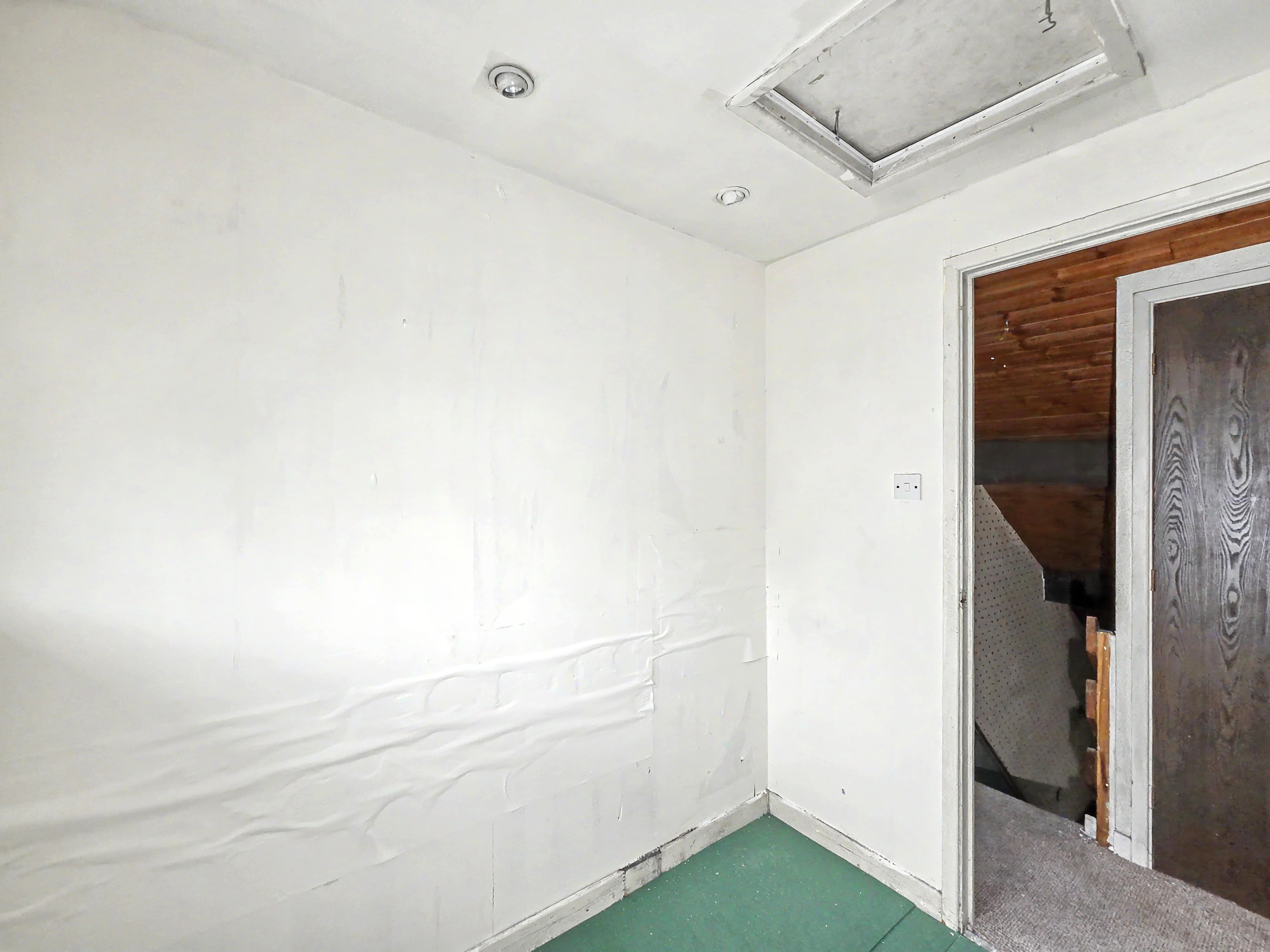 Image 10 of 14