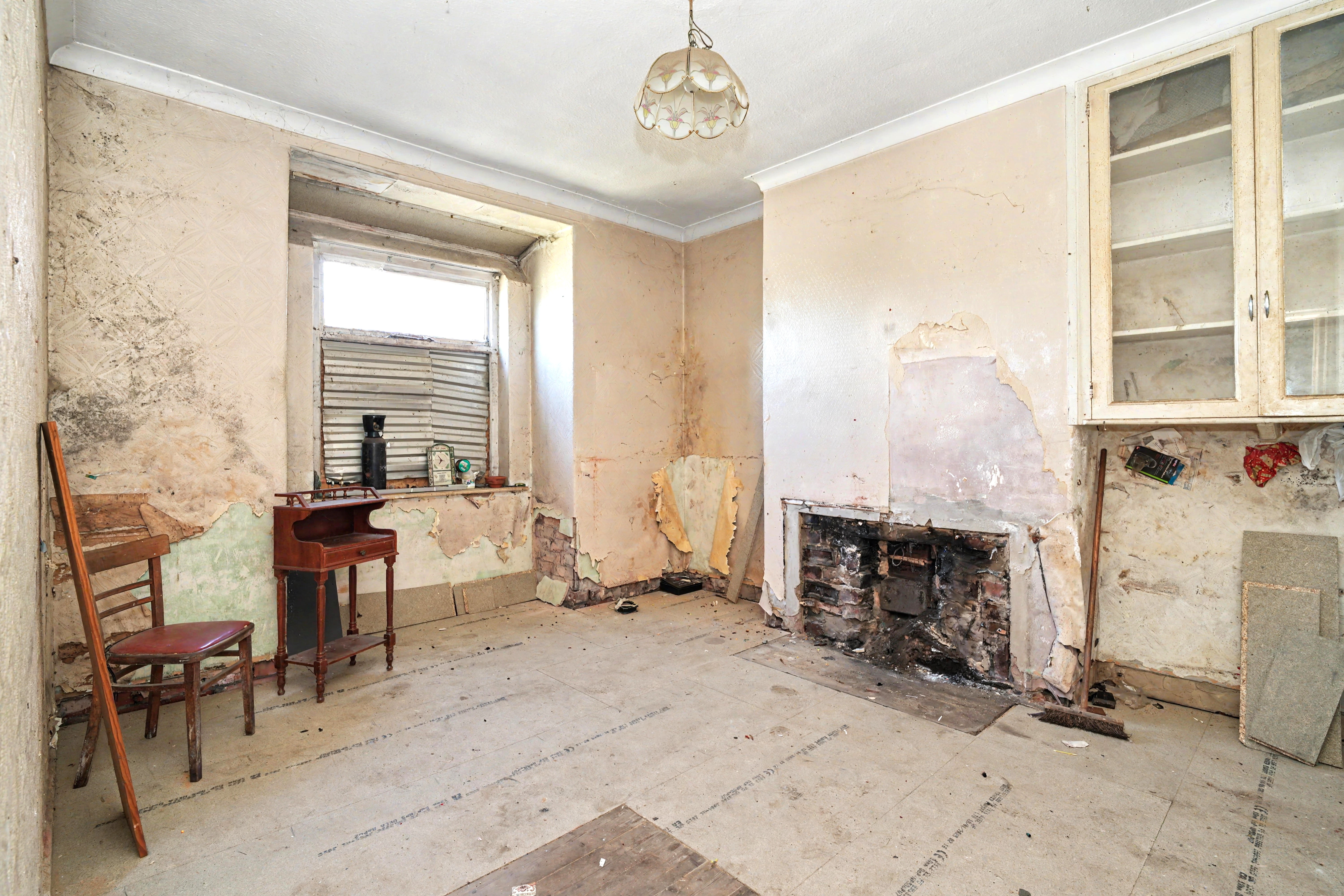Image 4 of 15