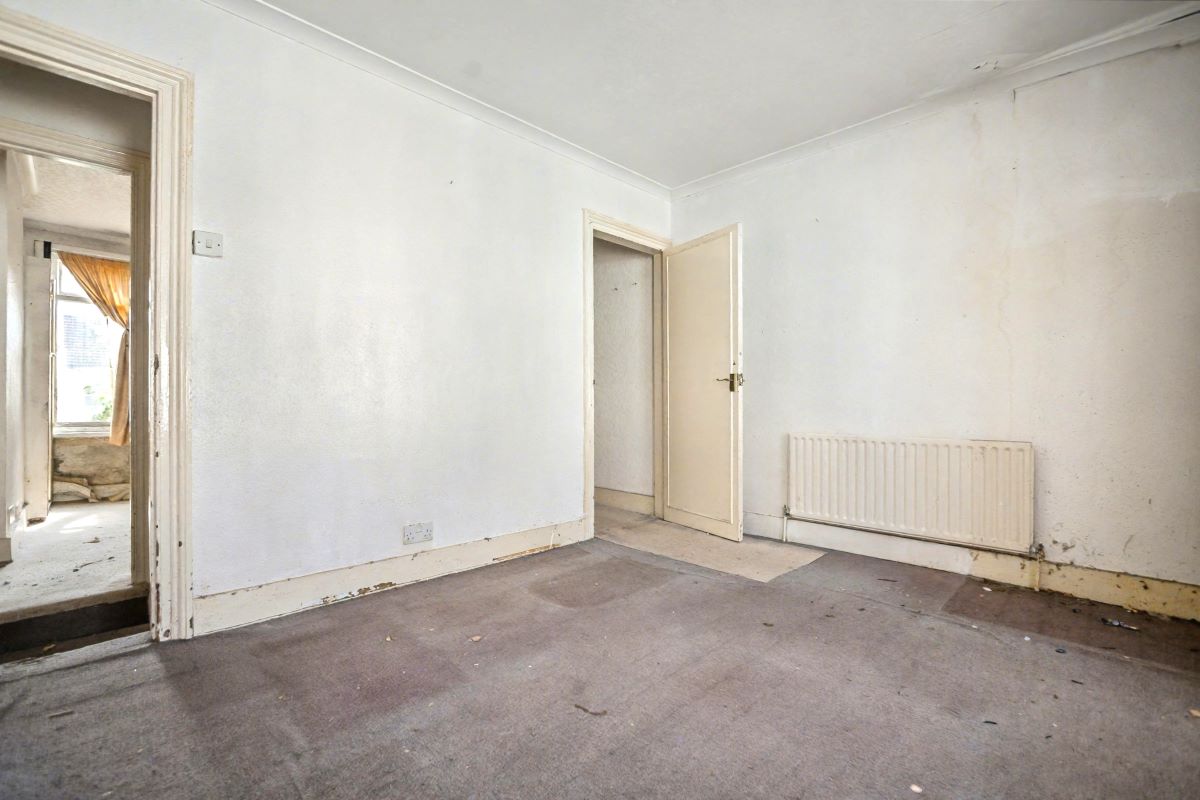 Image 5 of 13