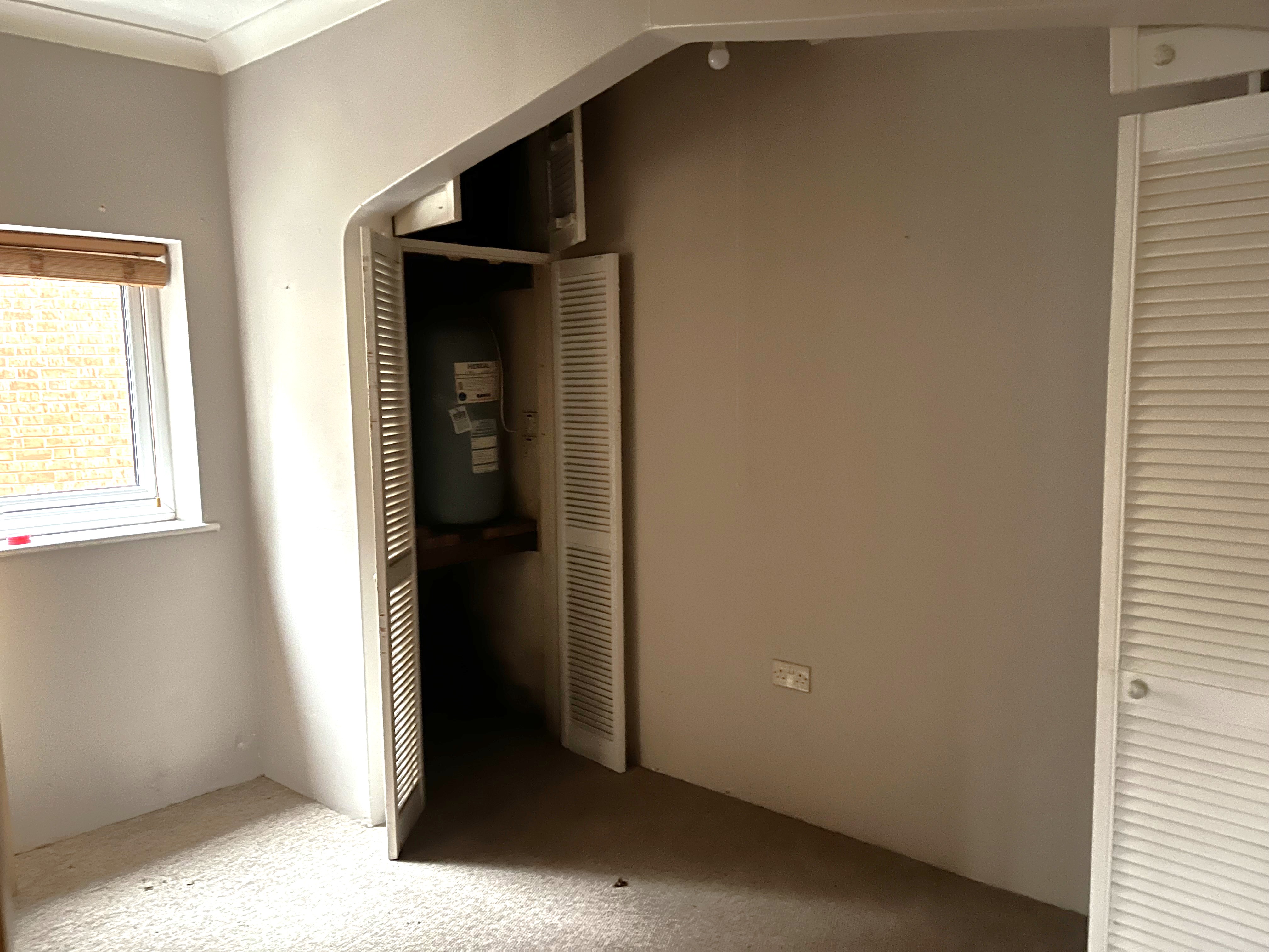 Image 6 of 7
