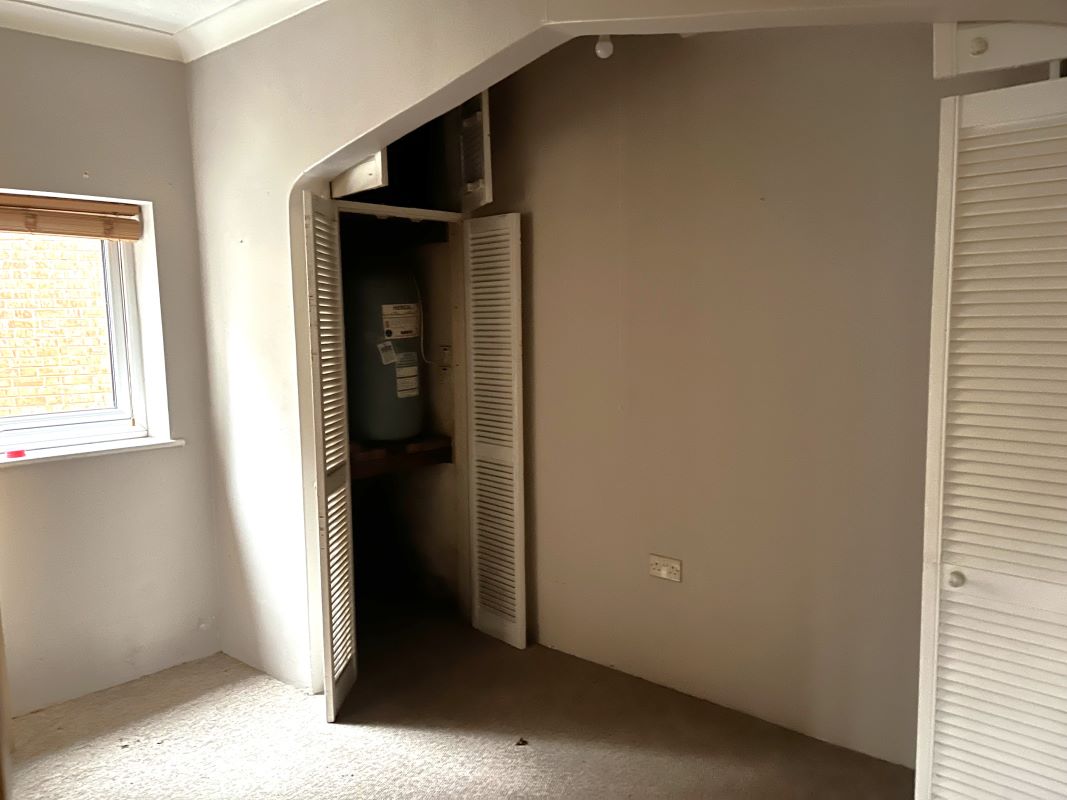 Image 6 of 7