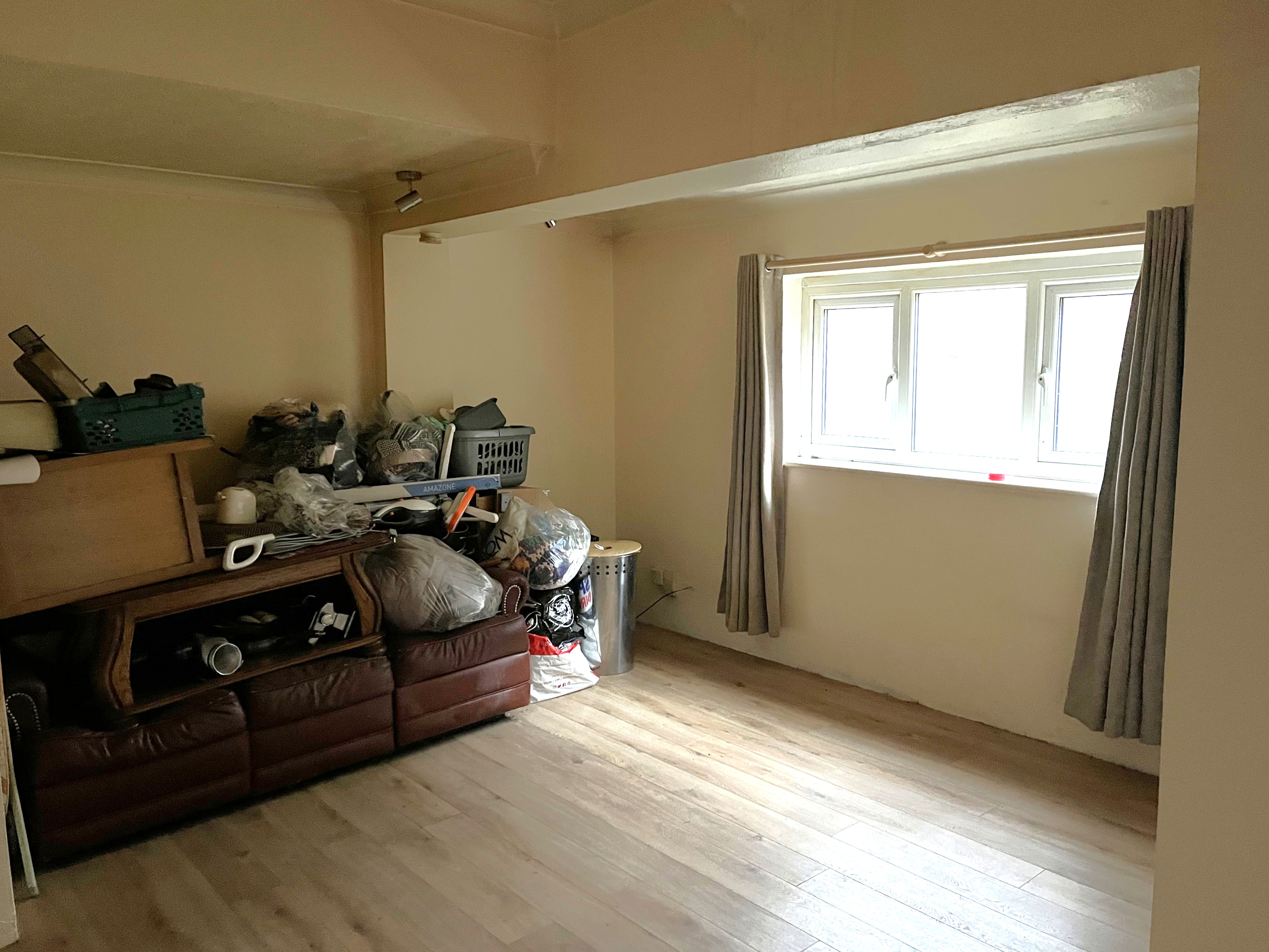 Image 2 of 7