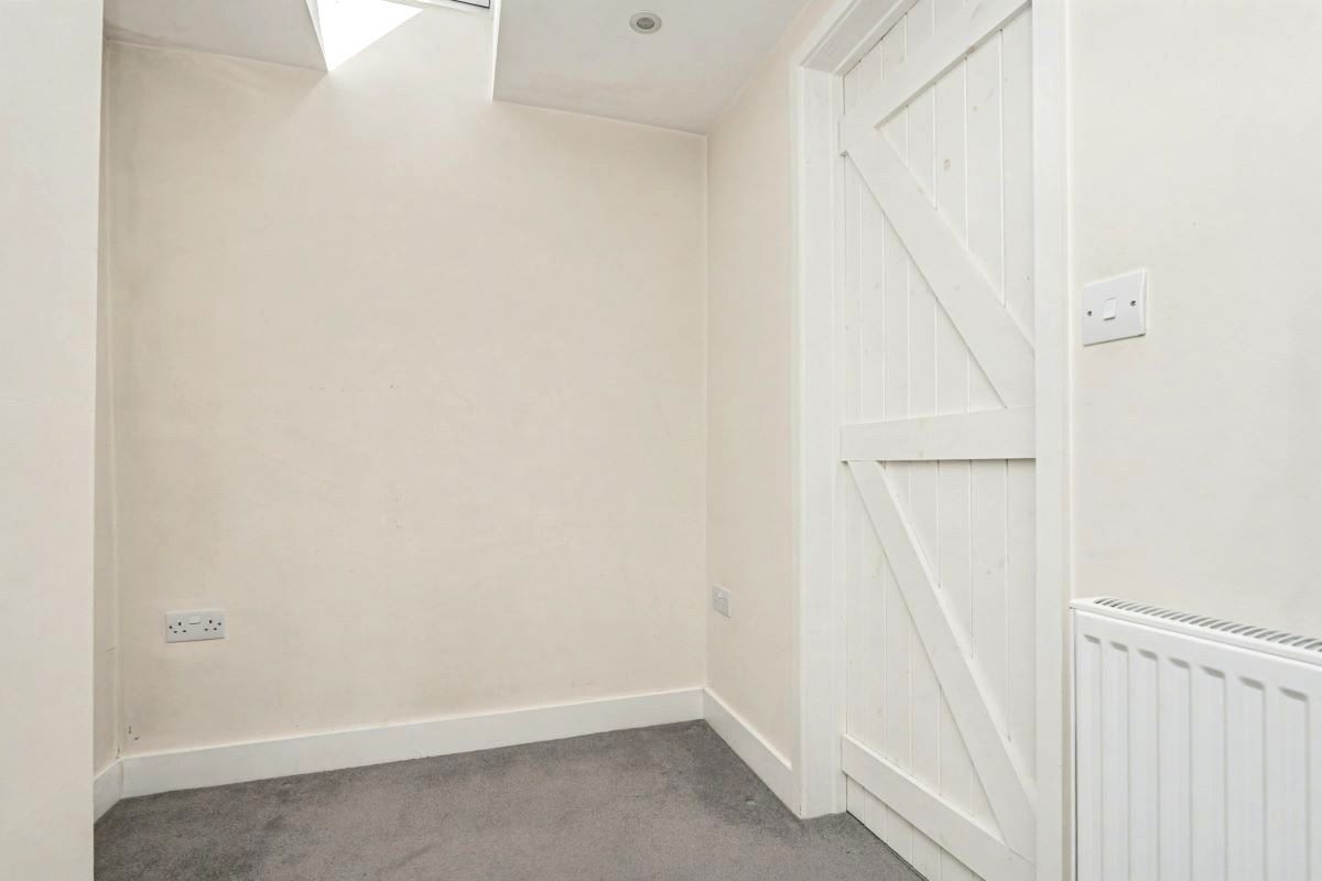 Image 7 of 10