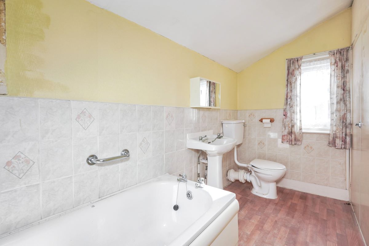 Image 15 of 18