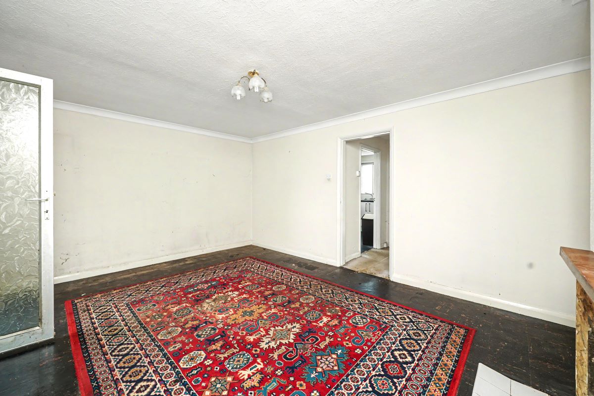 Image 3 of 23