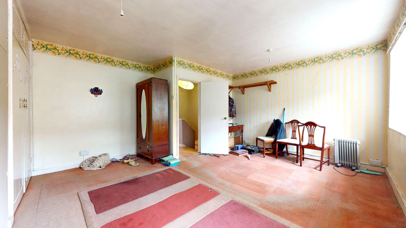 Image 4 of 10