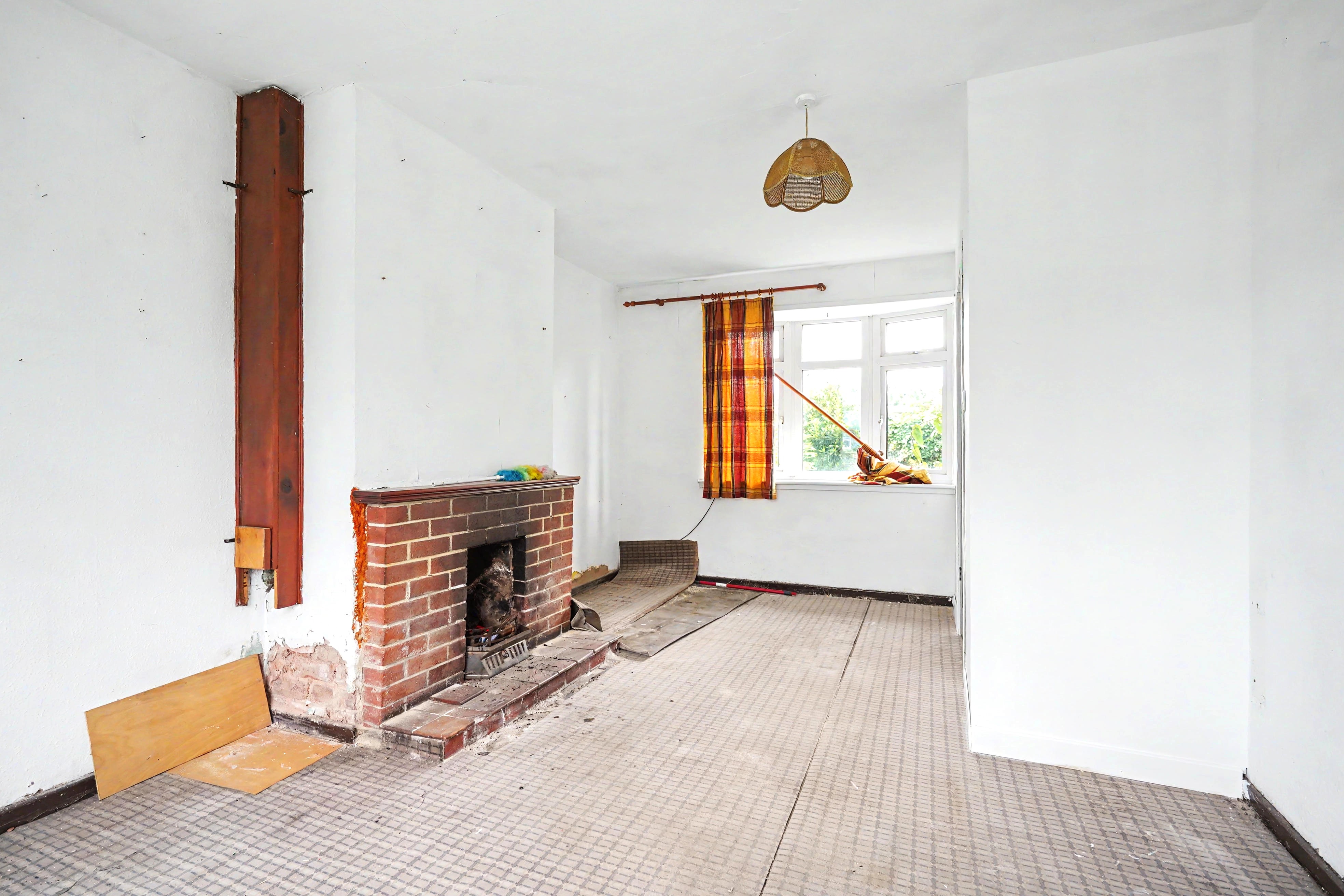 Image 2 of 19