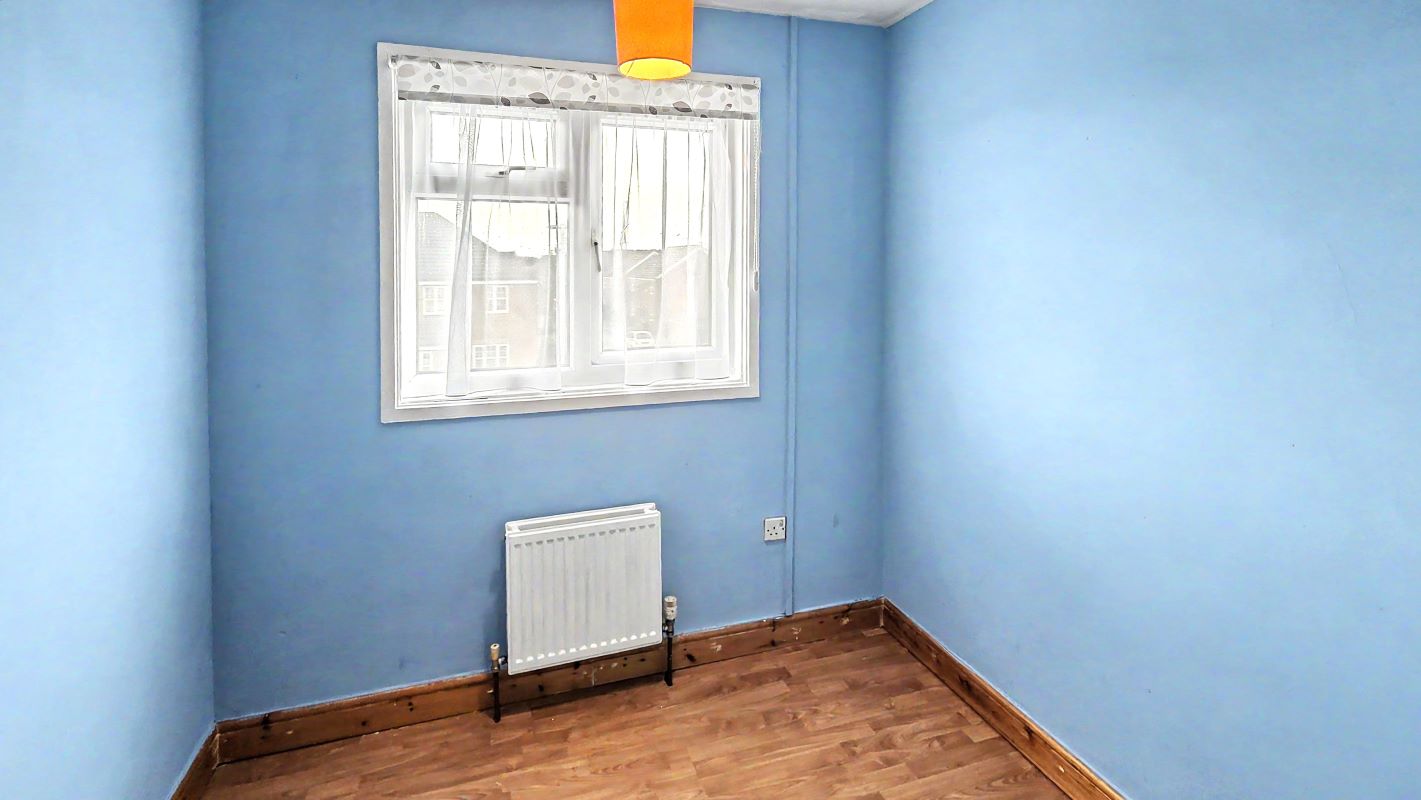 Image 10 of 16
