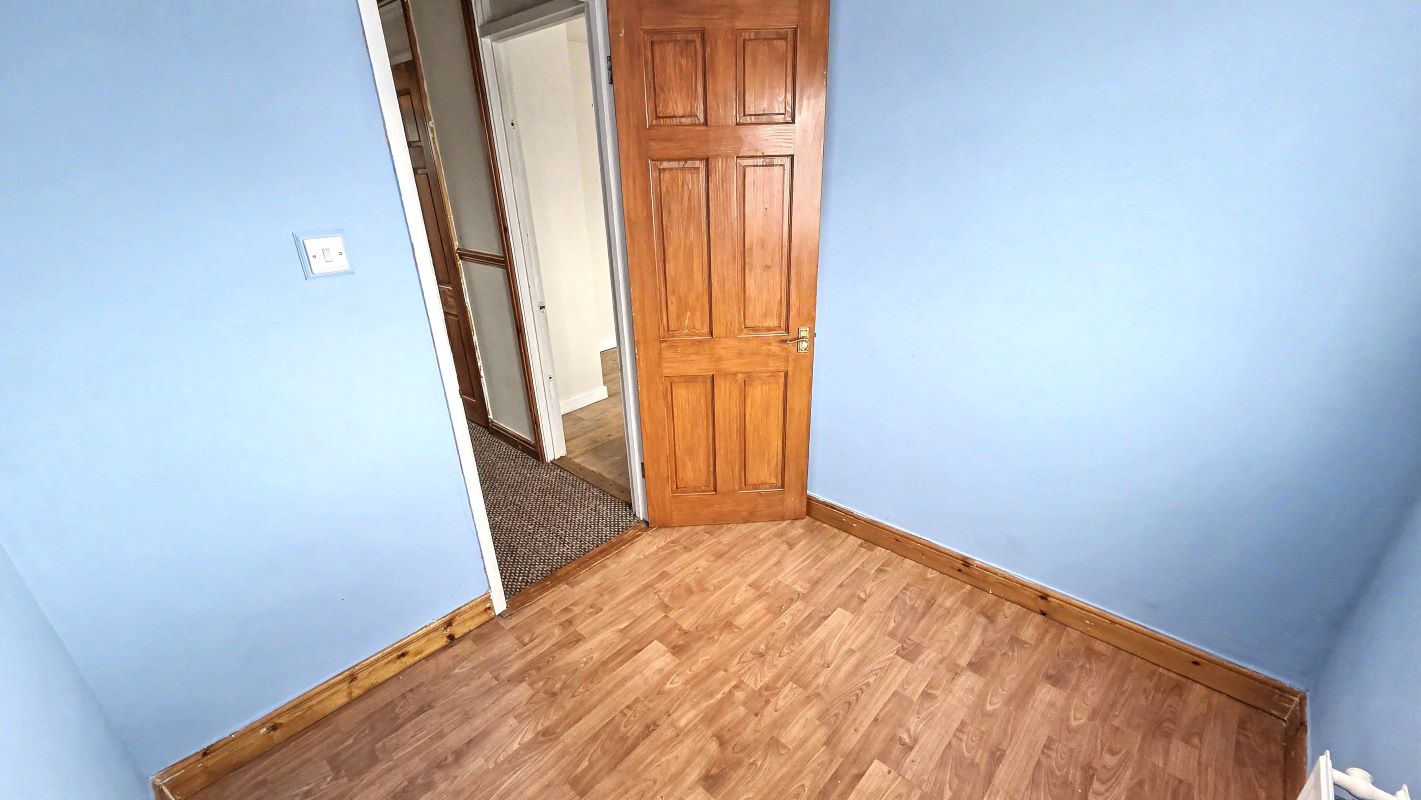 Image 11 of 16