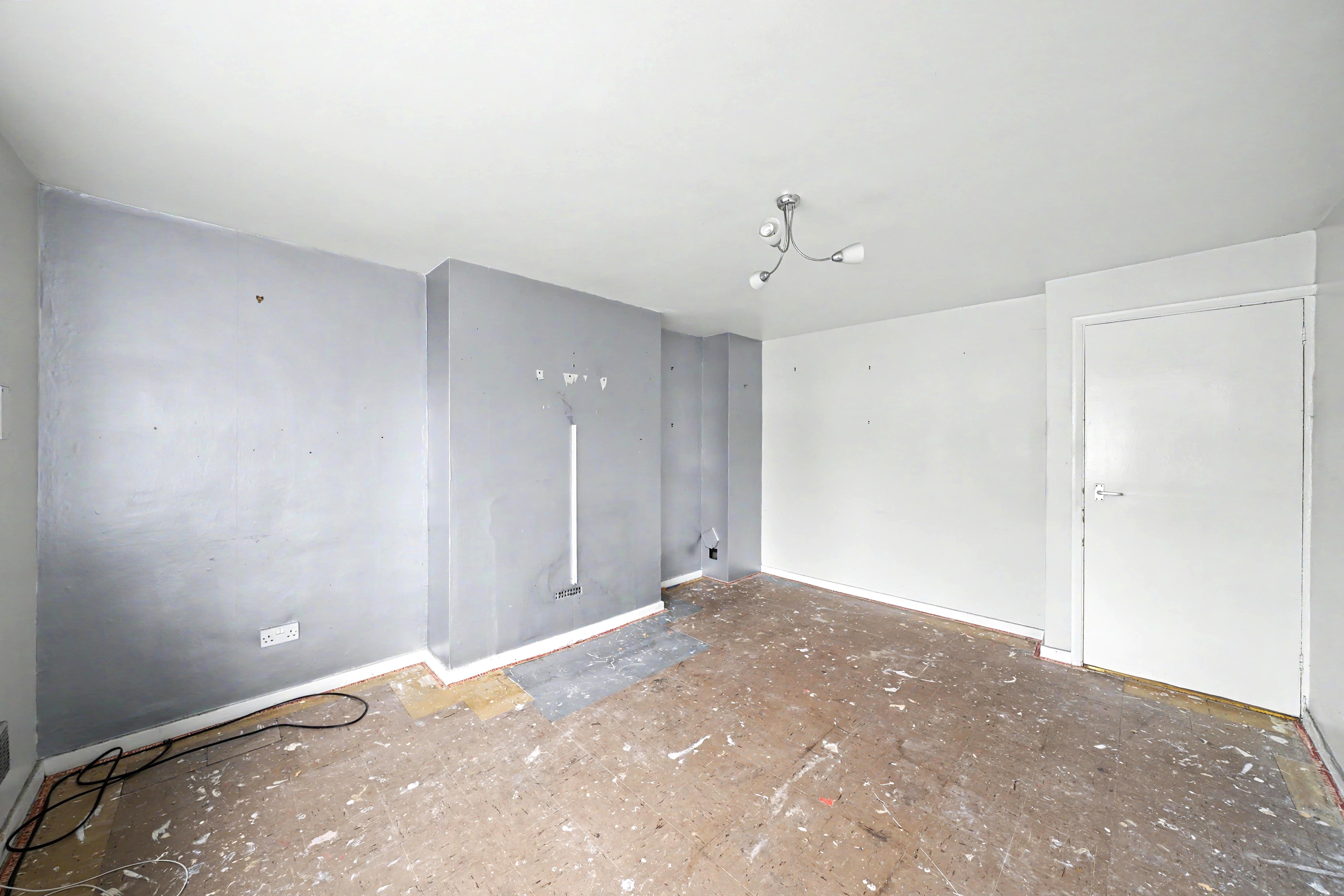 Image 4 of 15