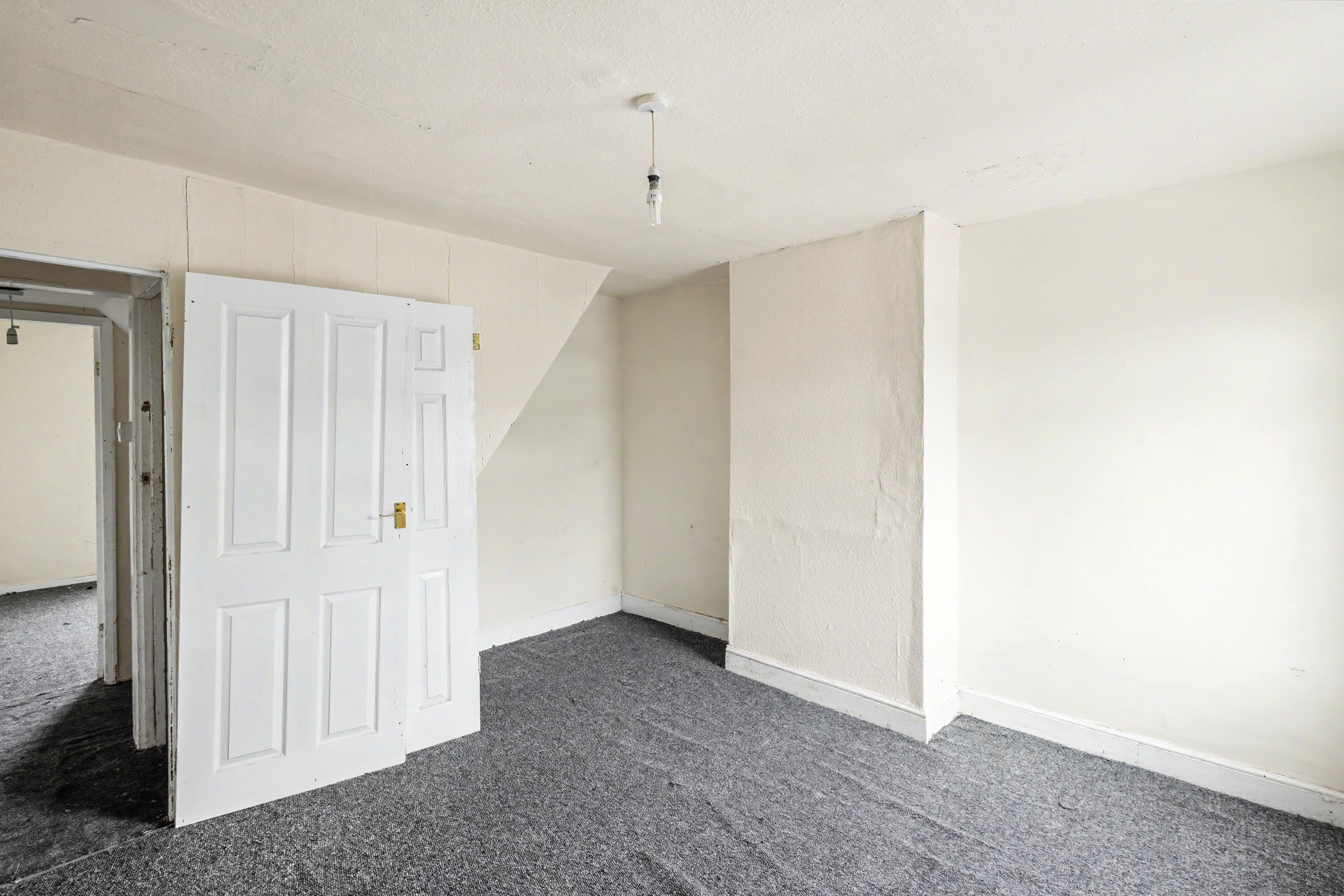 Image 11 of 18