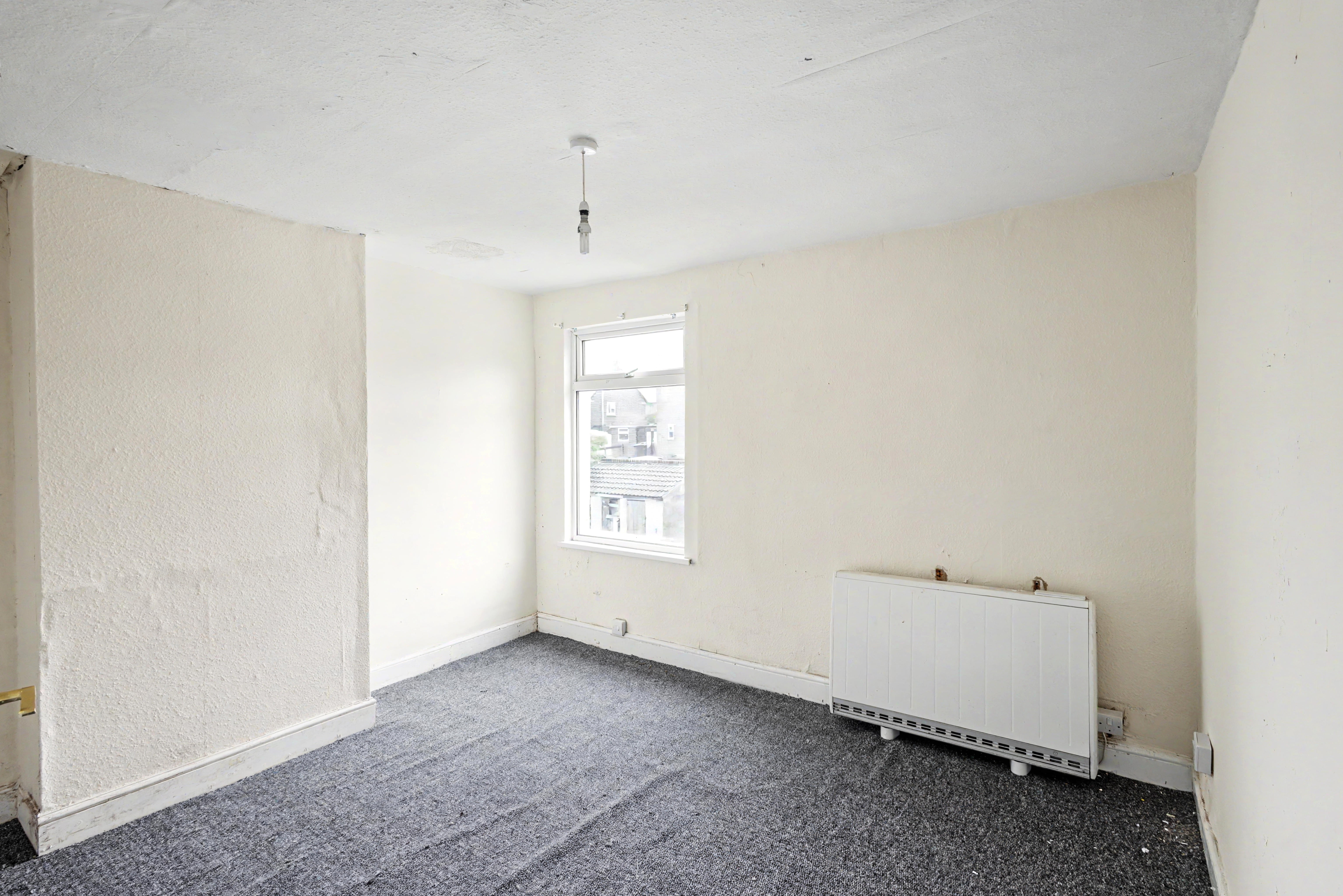 Image 10 of 18