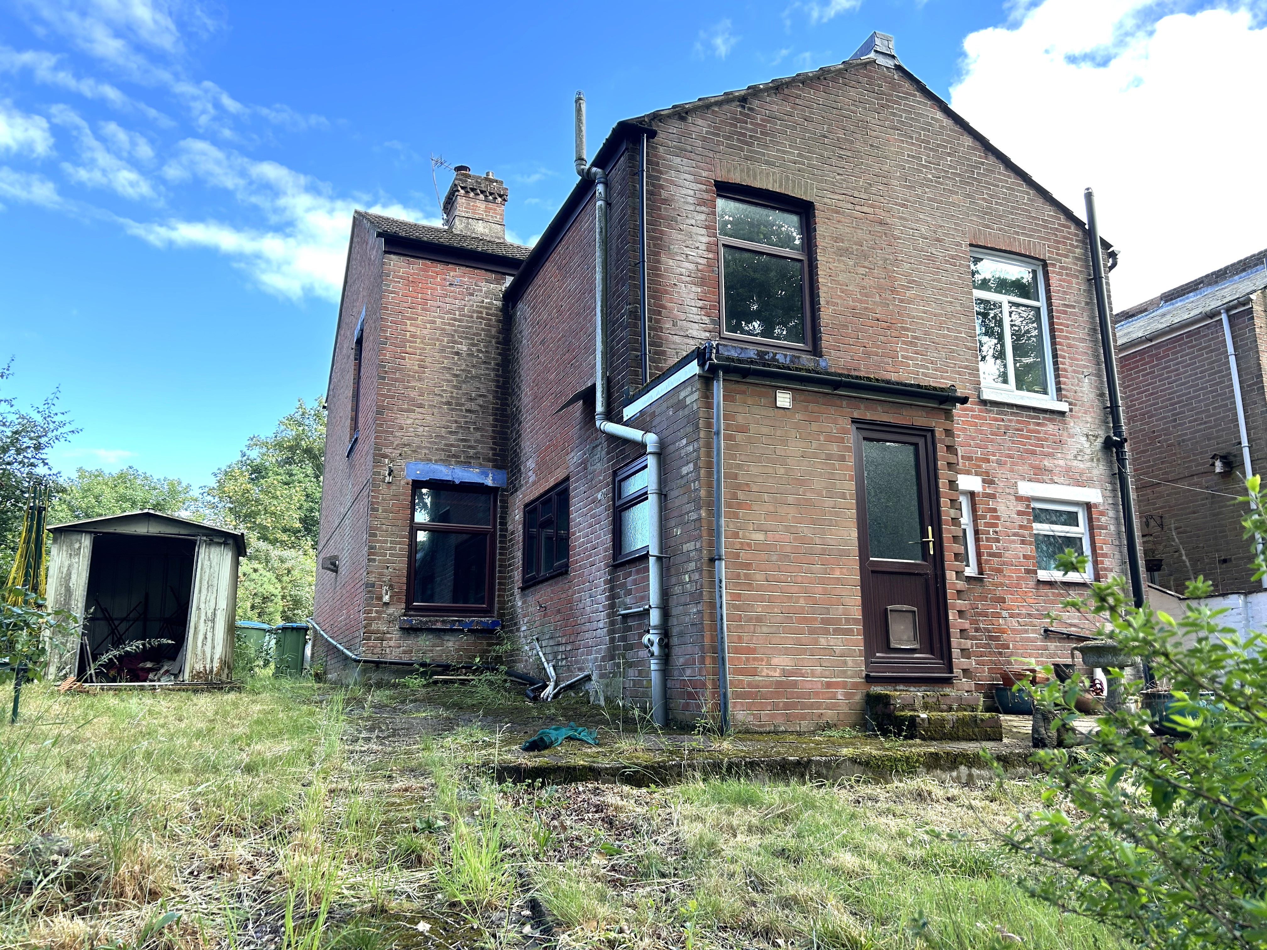 Image 2 of 19