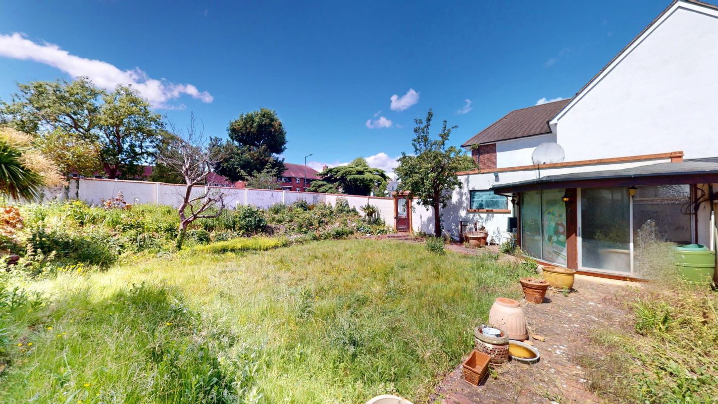 Image 22 of 27