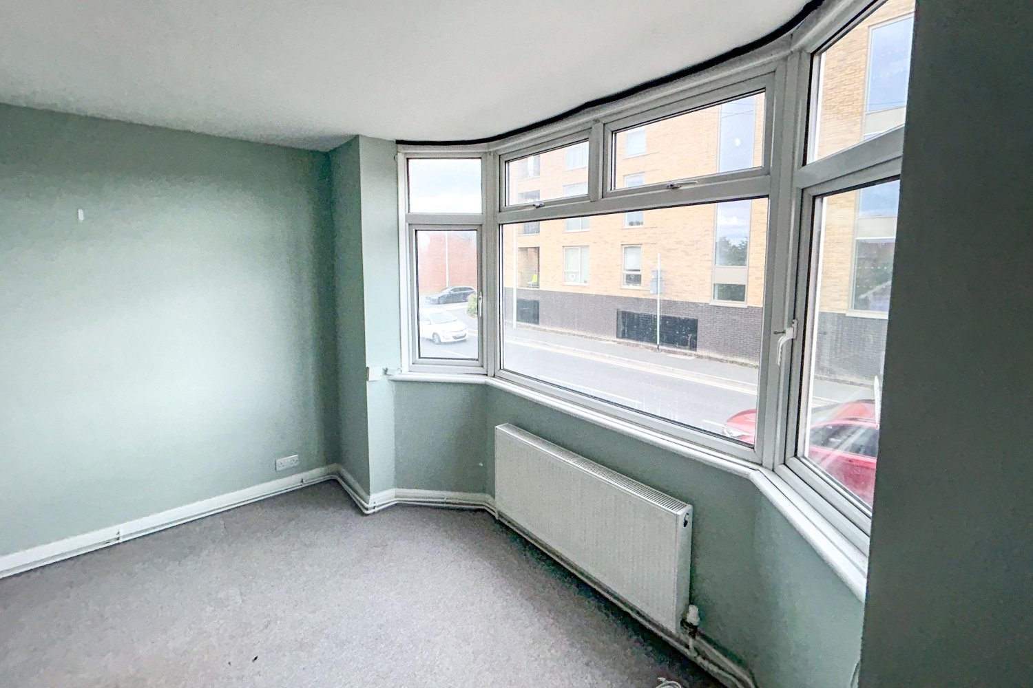 Image 4 of 24