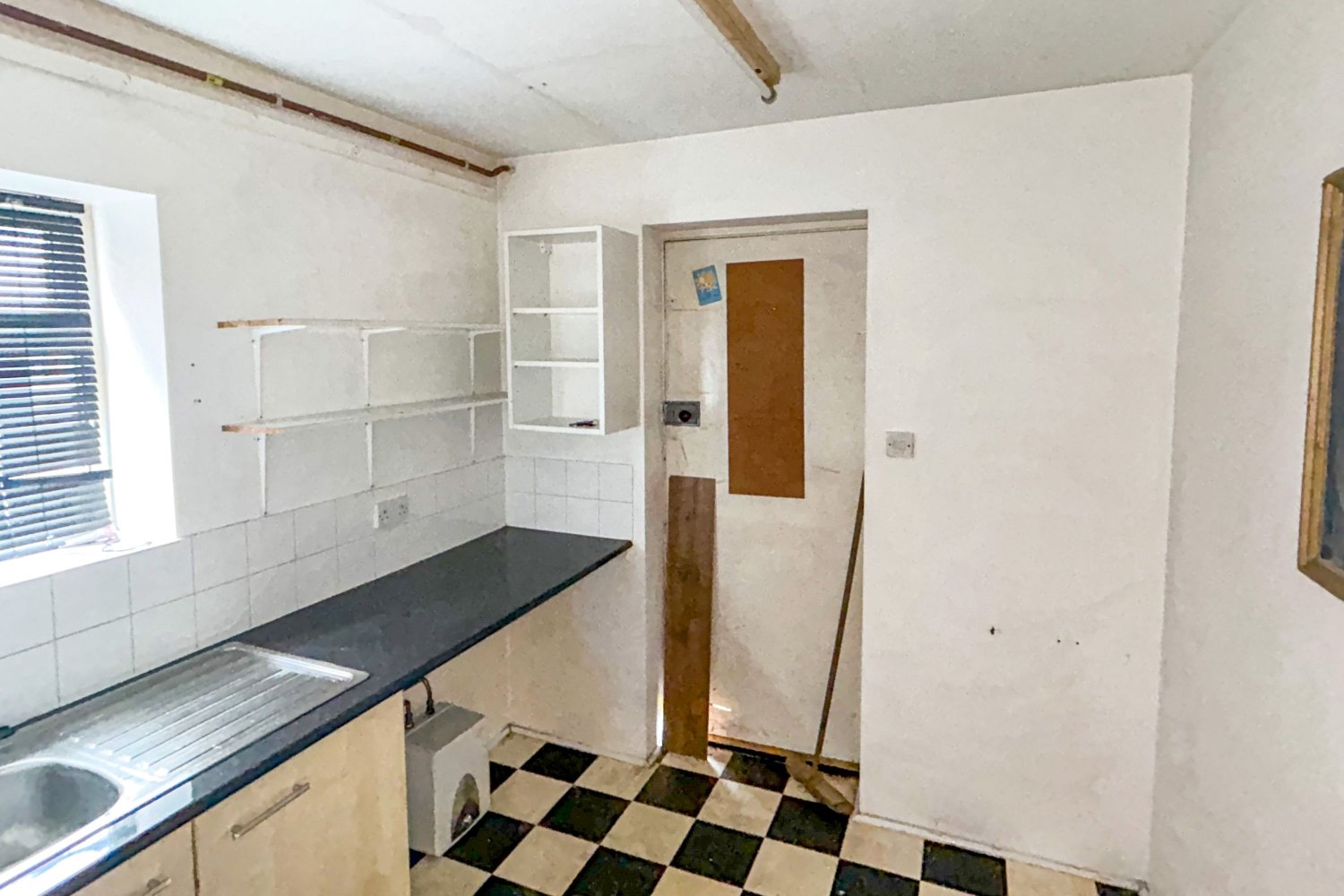 Image 11 of 24