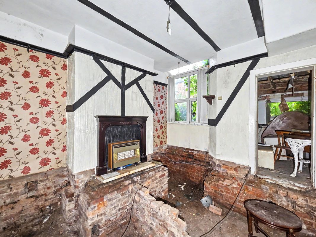 Image 4 of 20