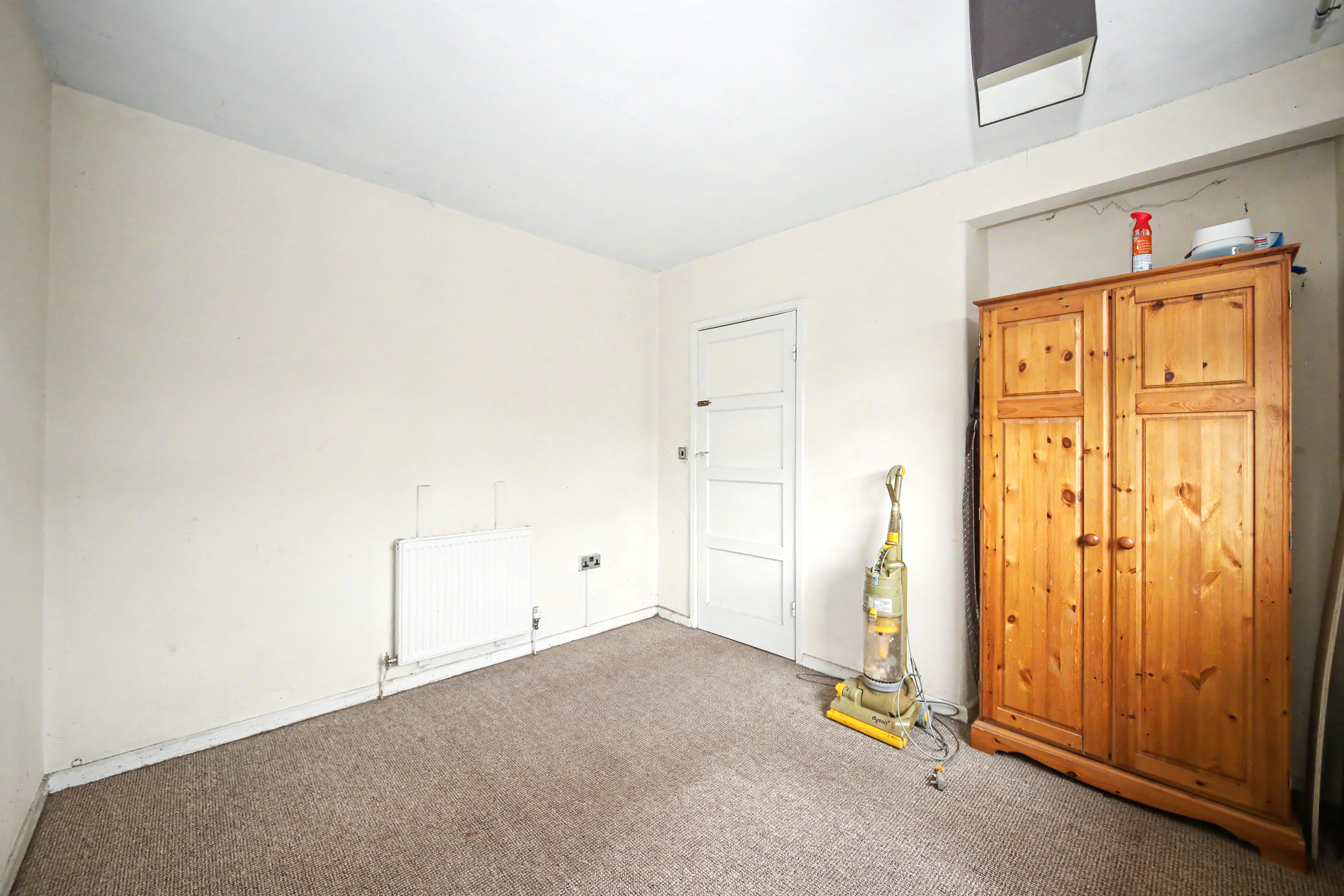 Image 7 of 19