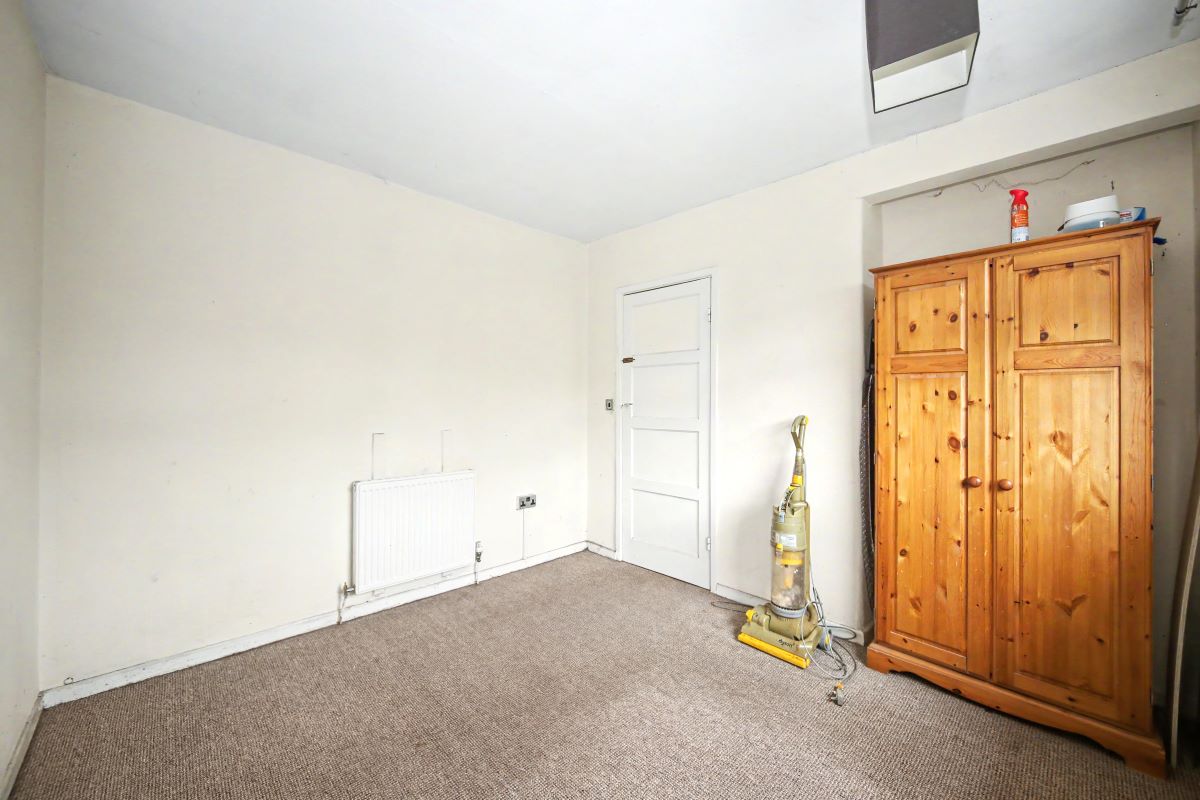 Image 7 of 19