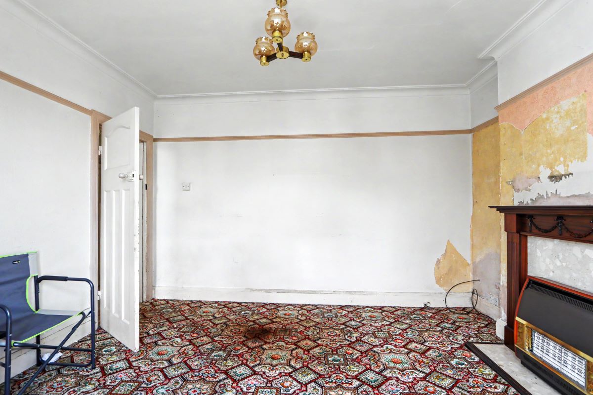 Image 3 of 16