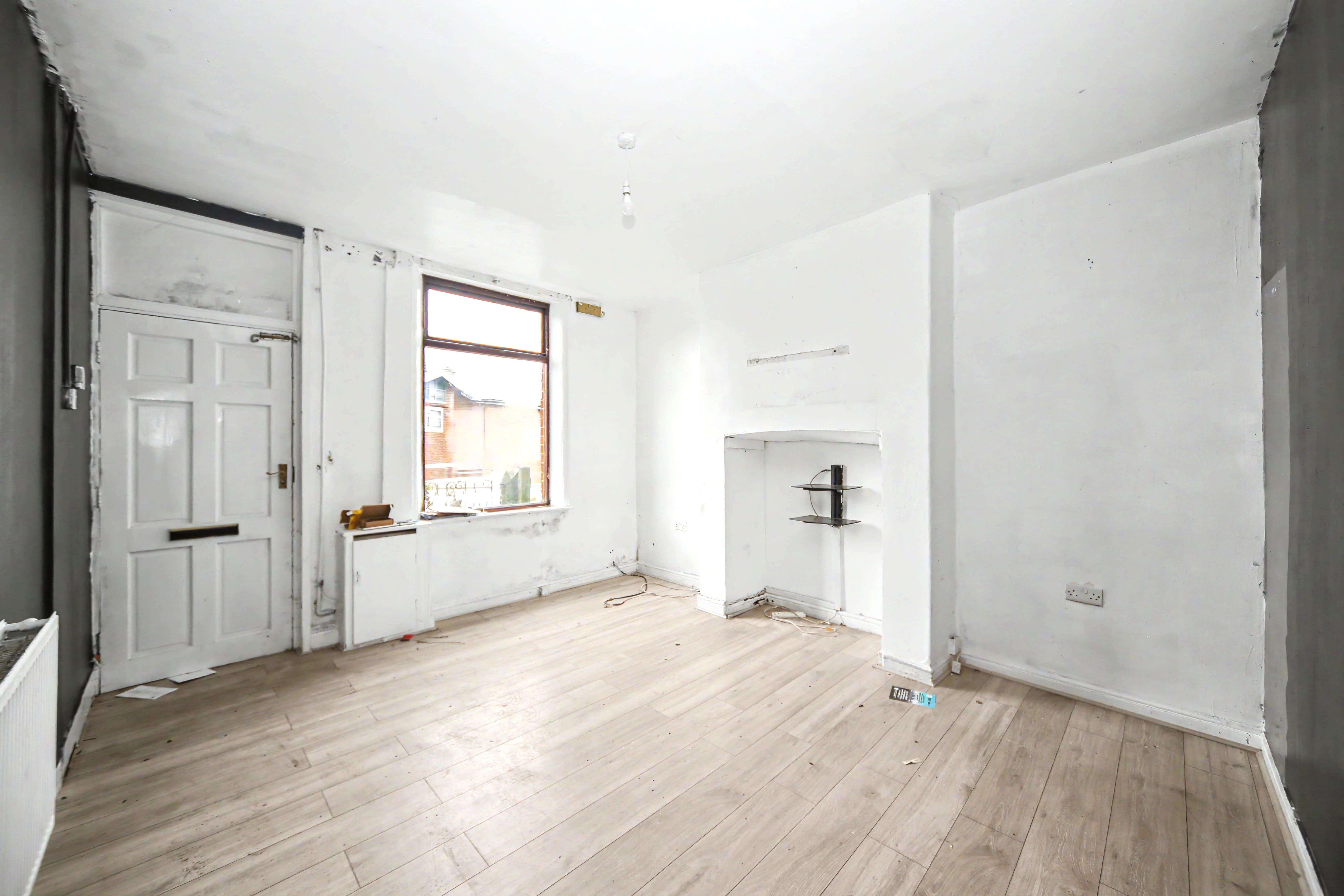 Image 2 of 18