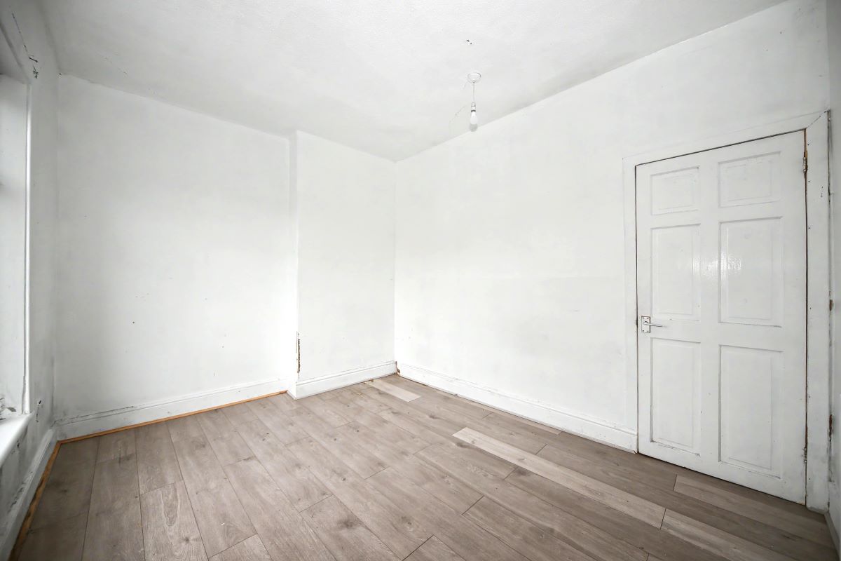 Image 9 of 18