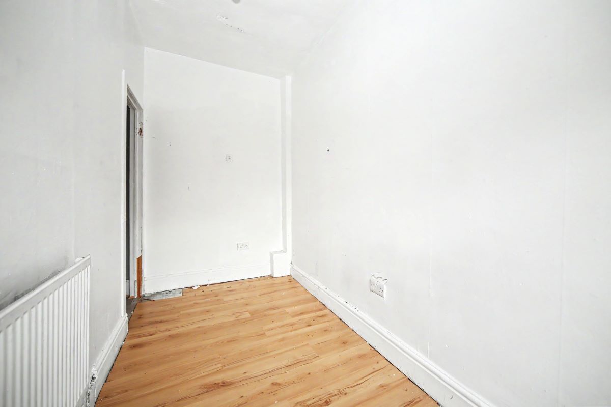 Image 11 of 18